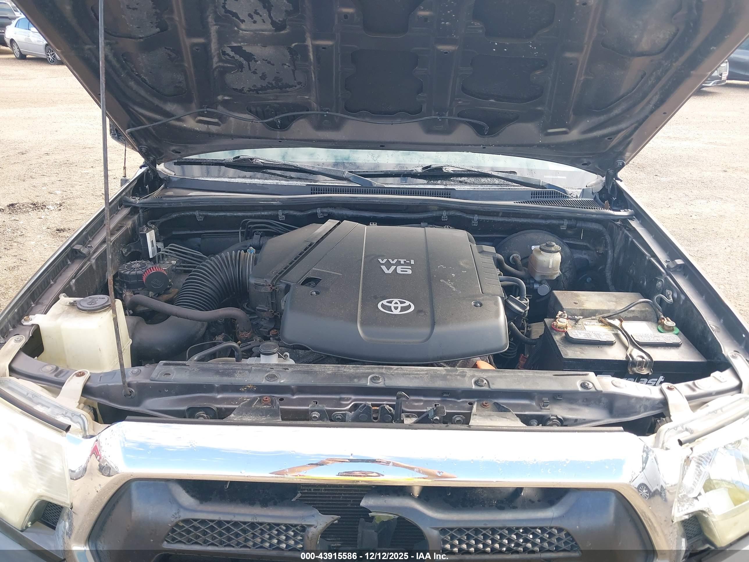 TOYOTA TACOMA image 10