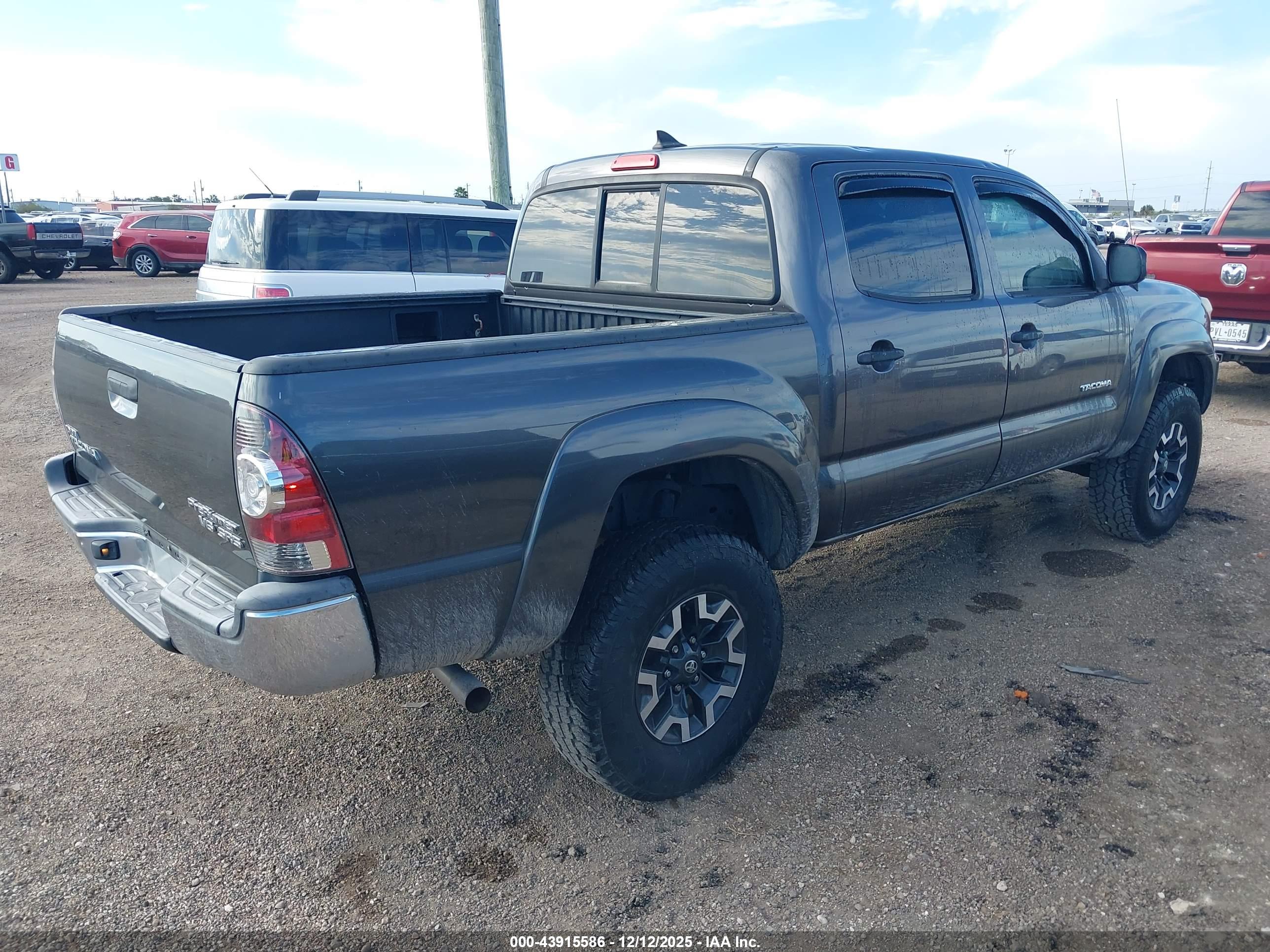 TOYOTA TACOMA image 4