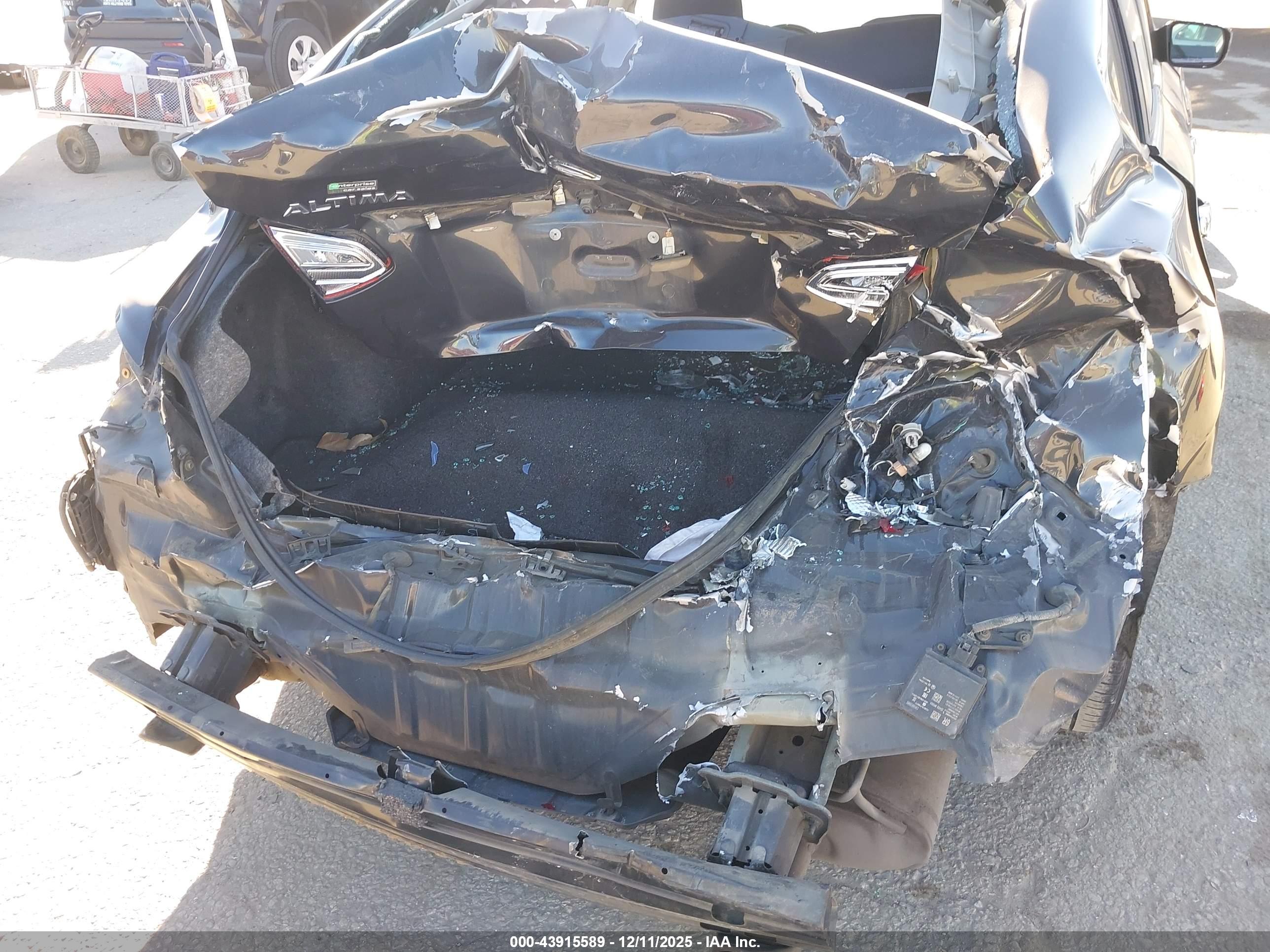 NISSAN ALTIMA image 6