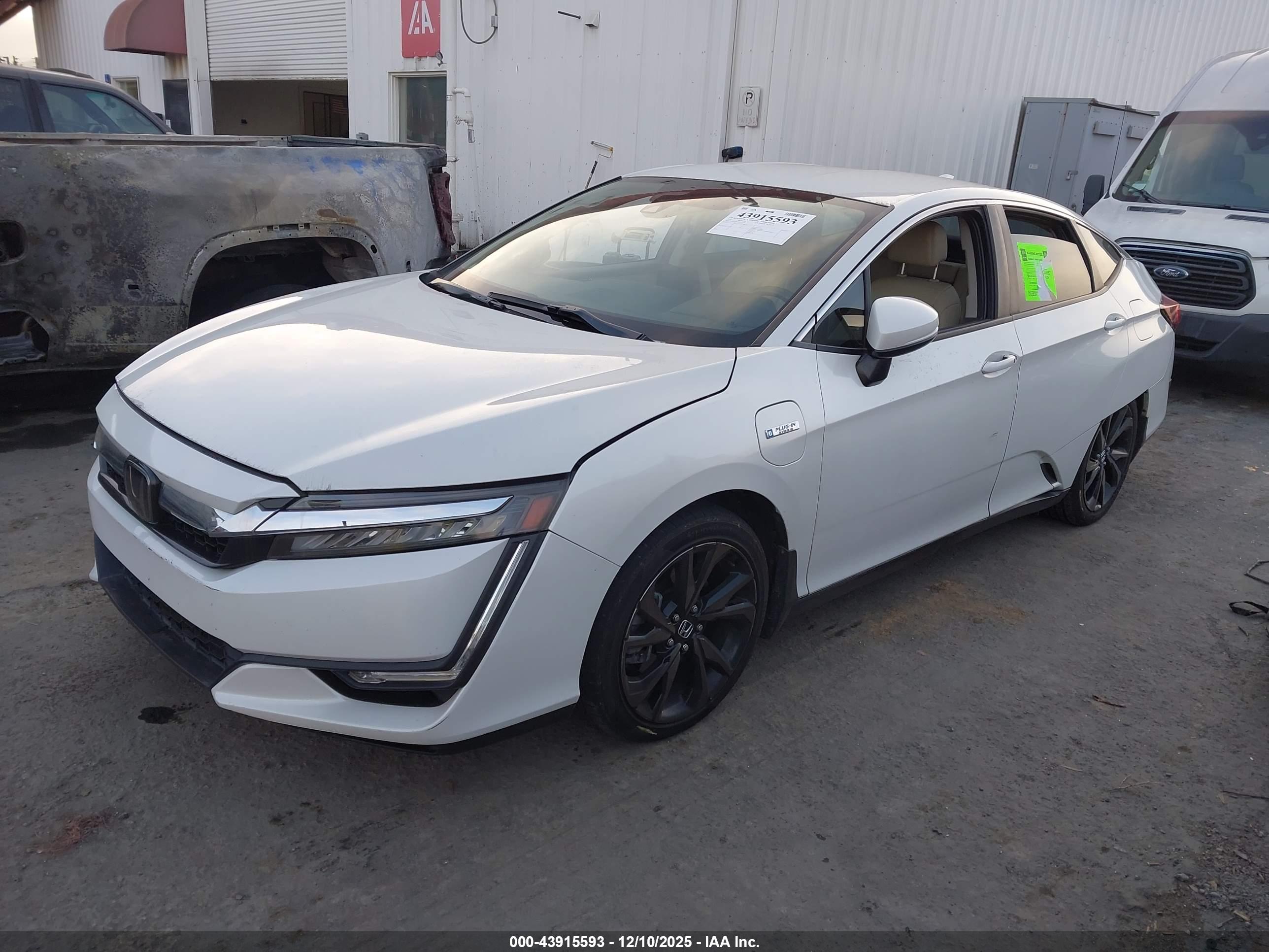 HONDA CLARITY image 2
