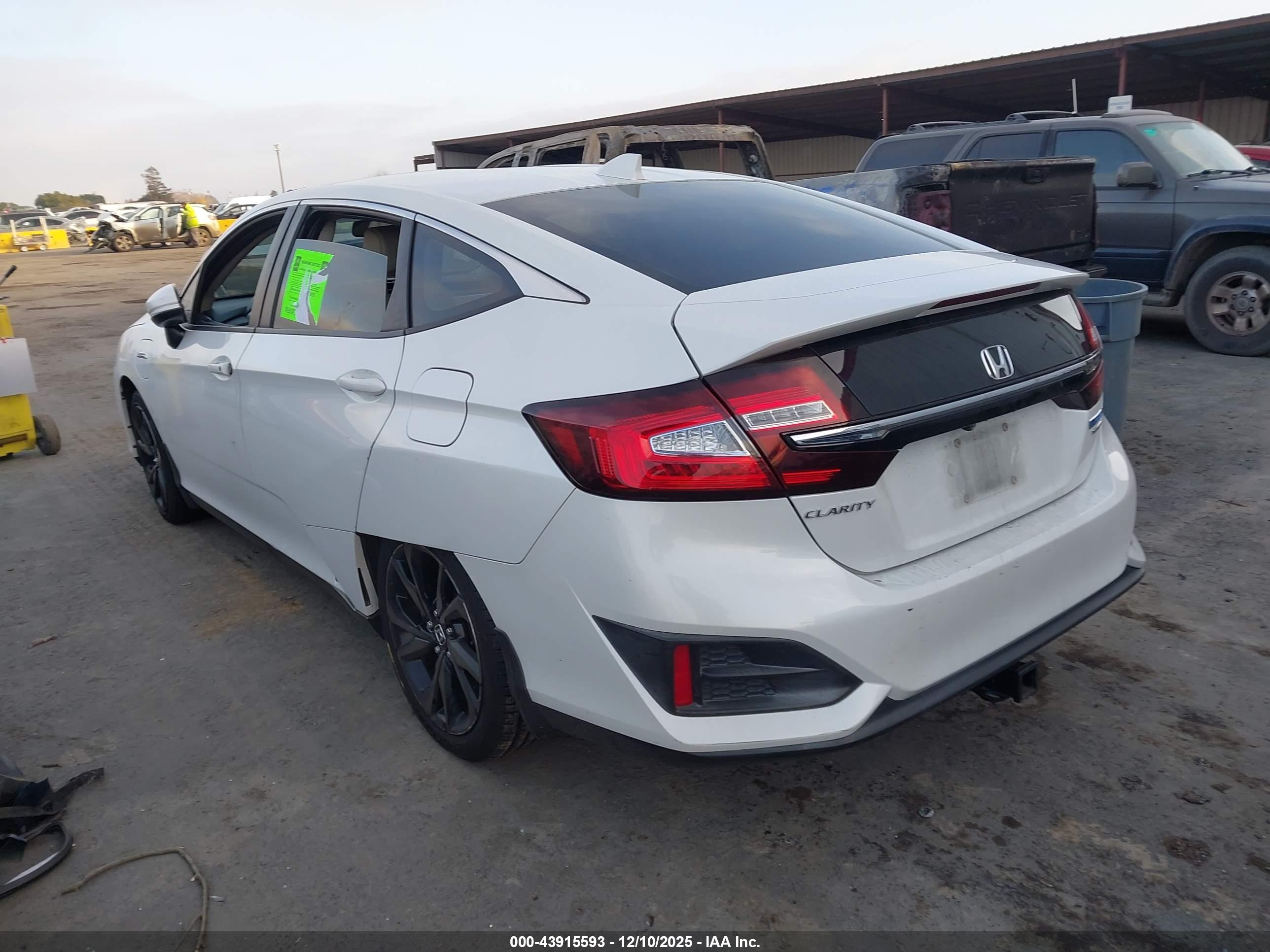 HONDA CLARITY image 3