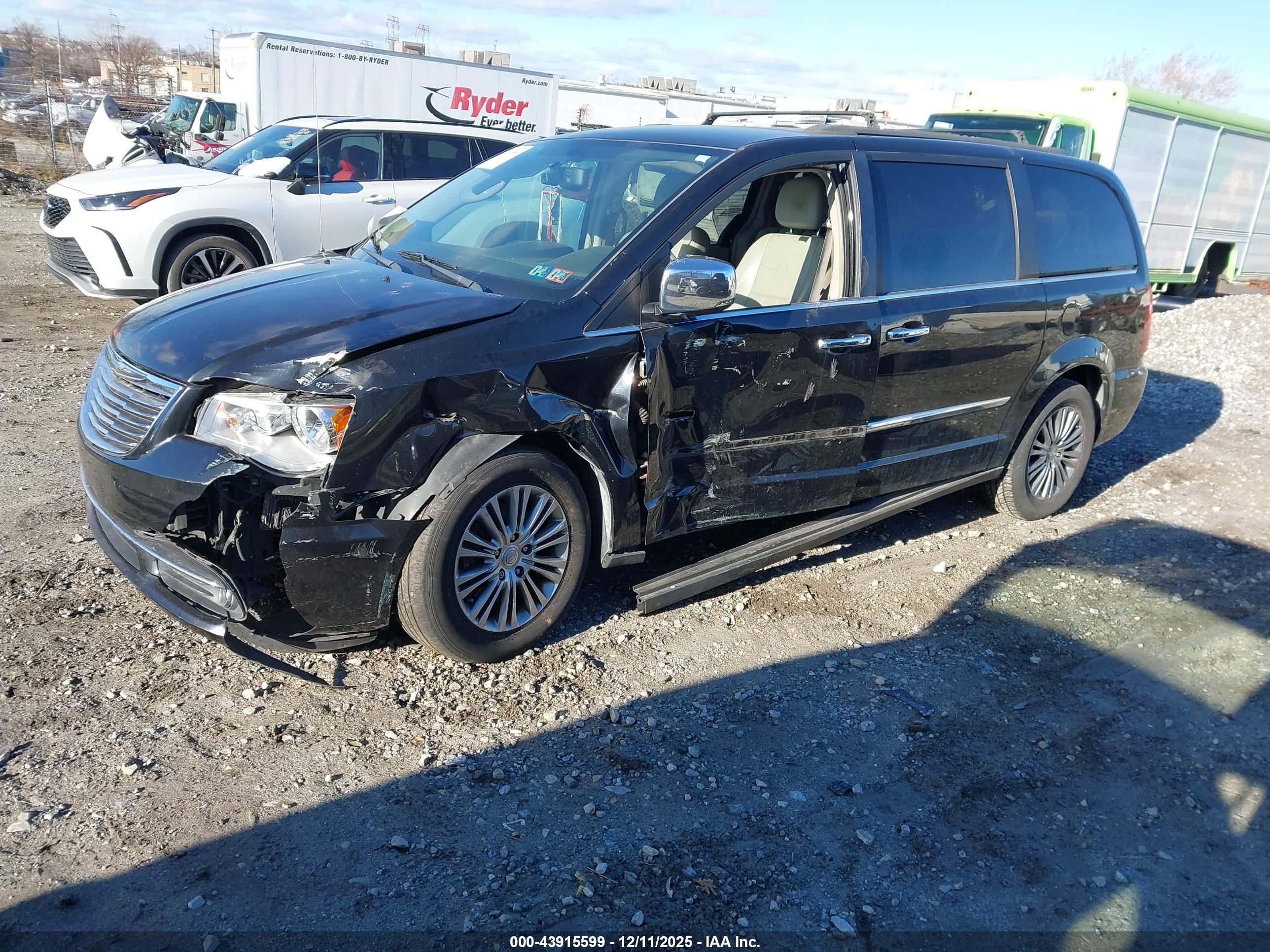 CHRYSLER TOWN image 2