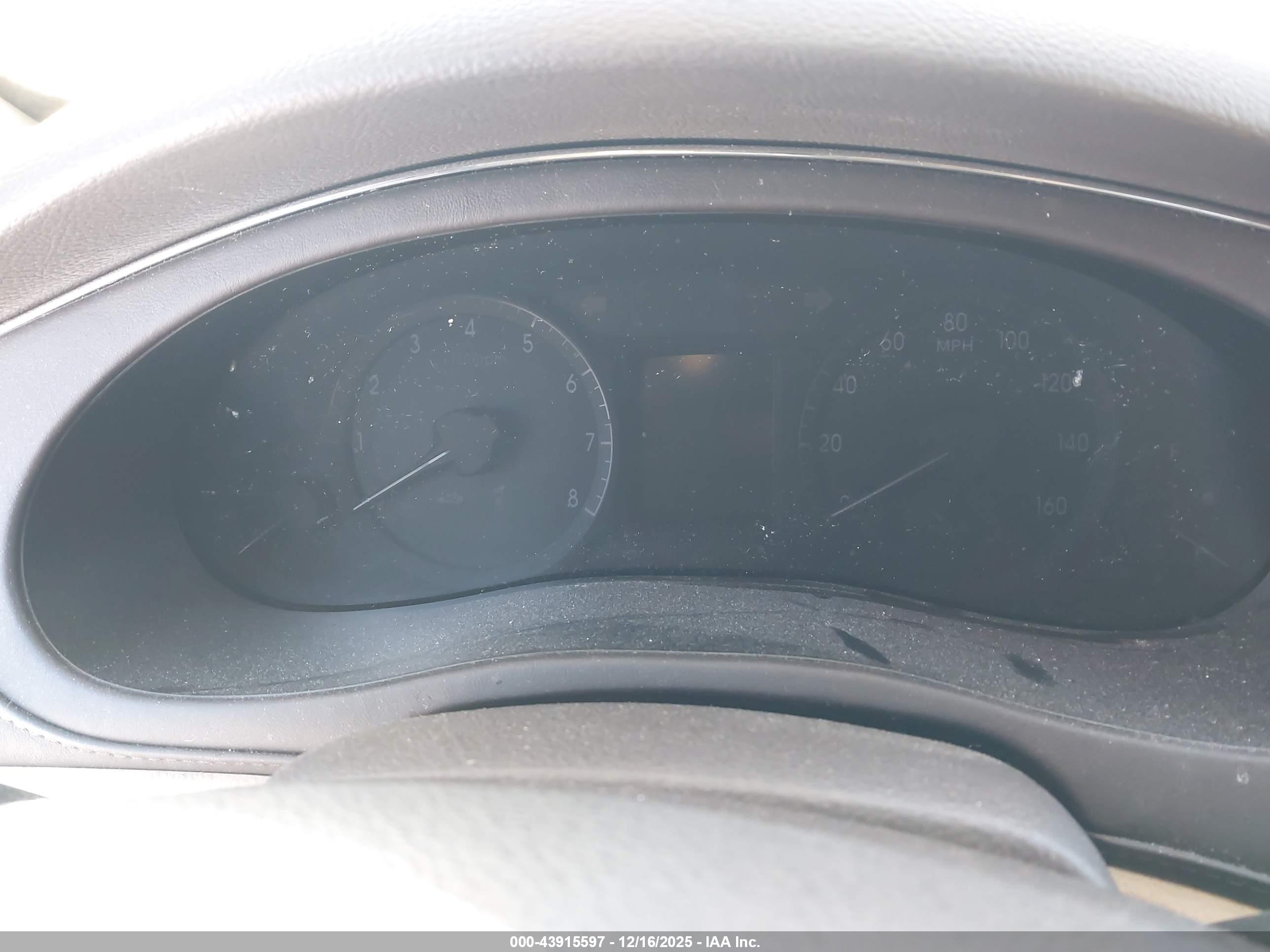 HYUNDAI GENESIS image 7