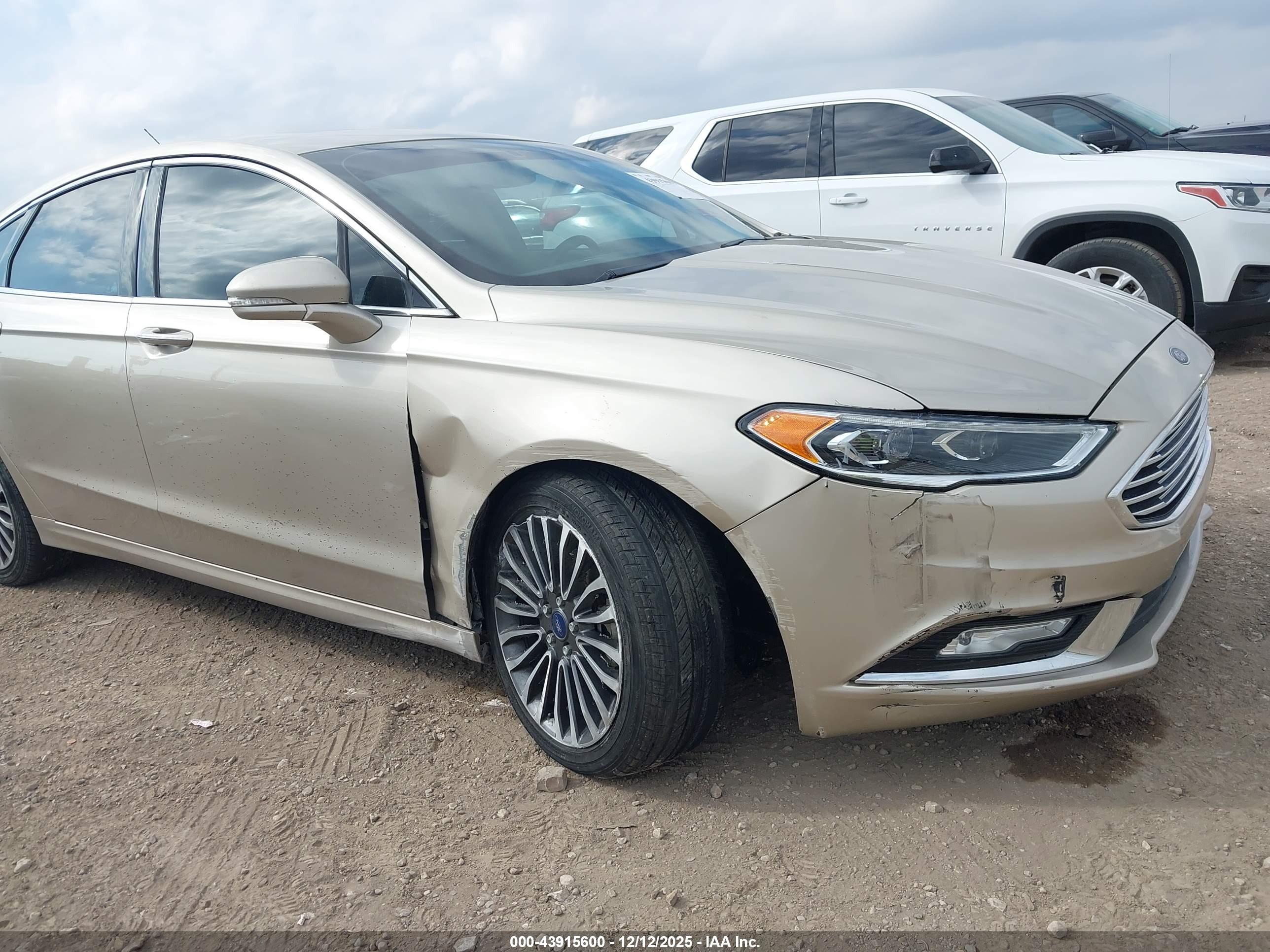FORD FUSION image 6