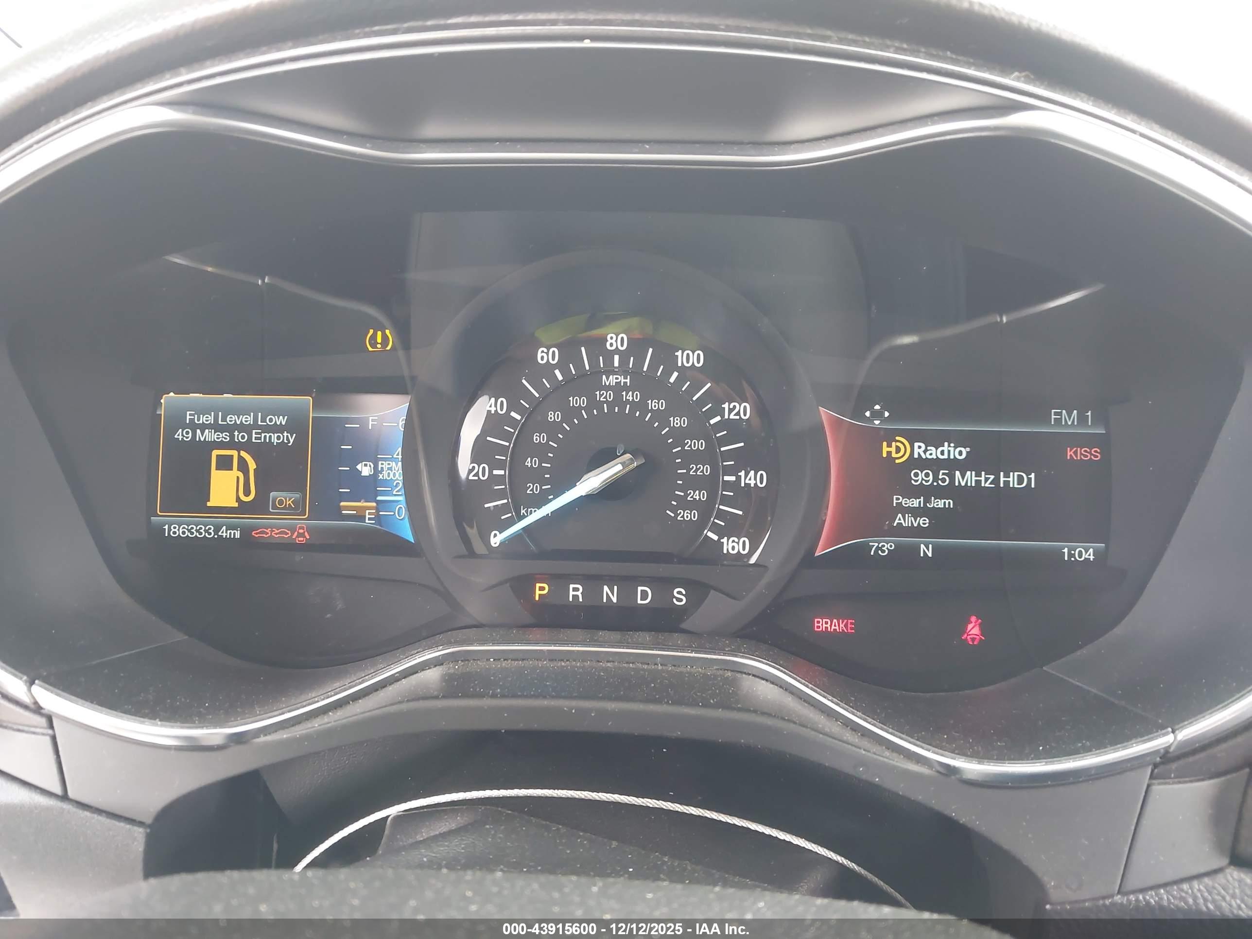 FORD FUSION image 7