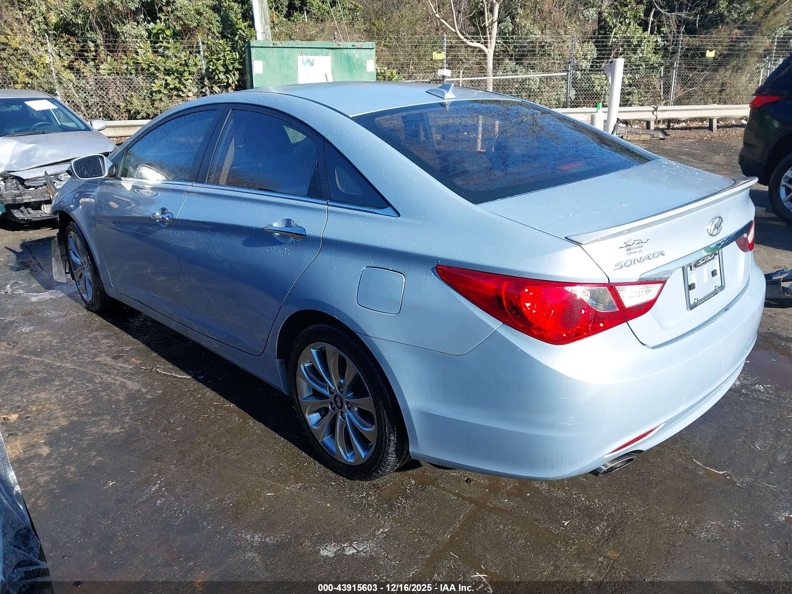 HYUNDAI SONATA image 3