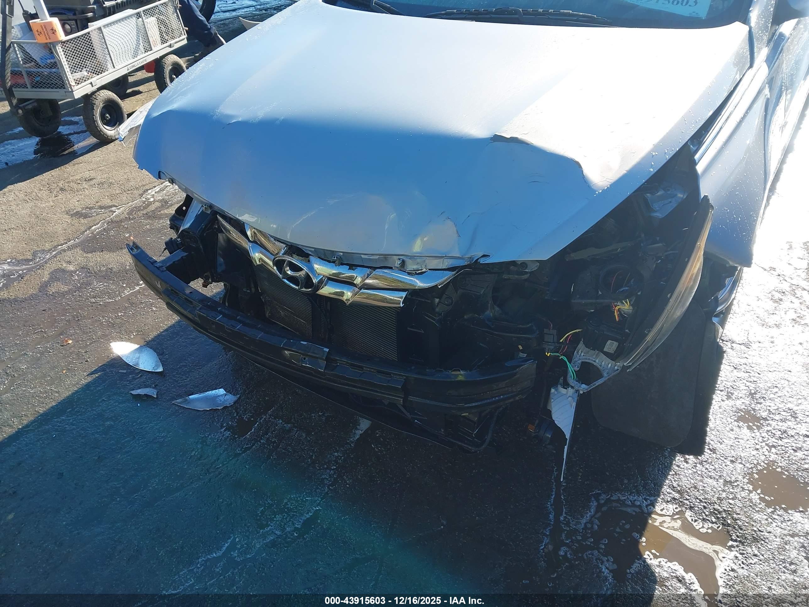 HYUNDAI SONATA image 6