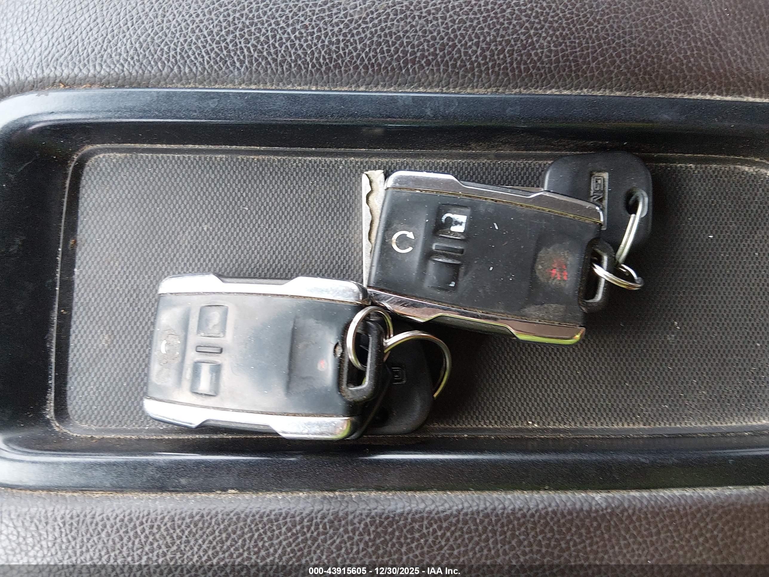 GMC SIERRA image 11