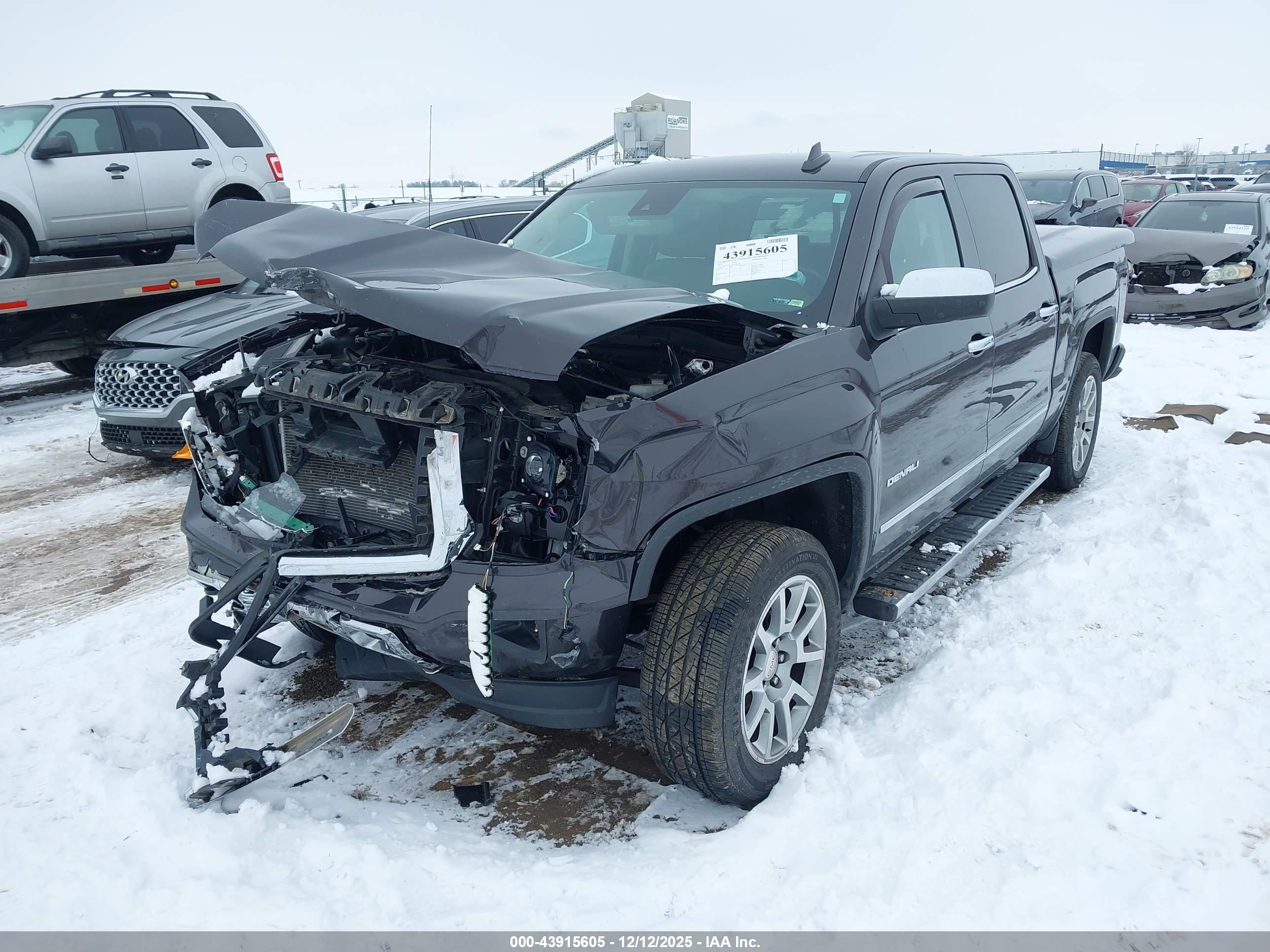 GMC SIERRA image 2