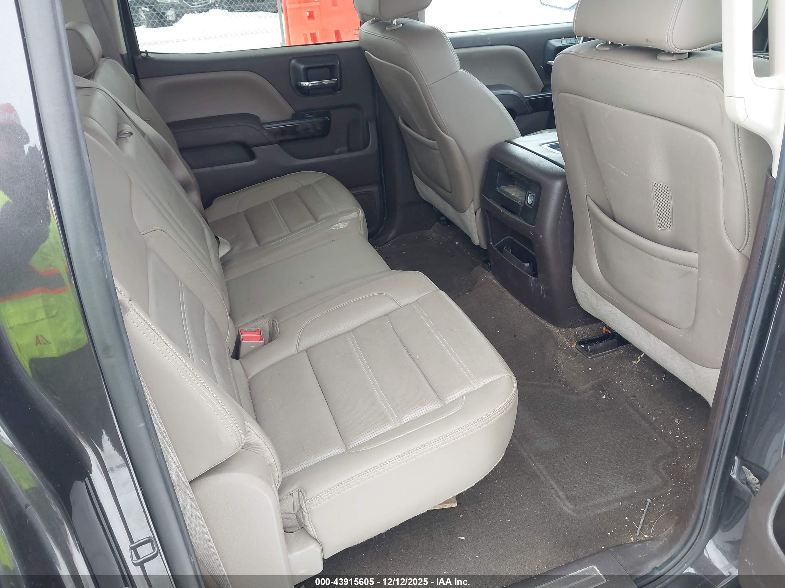GMC SIERRA image 8