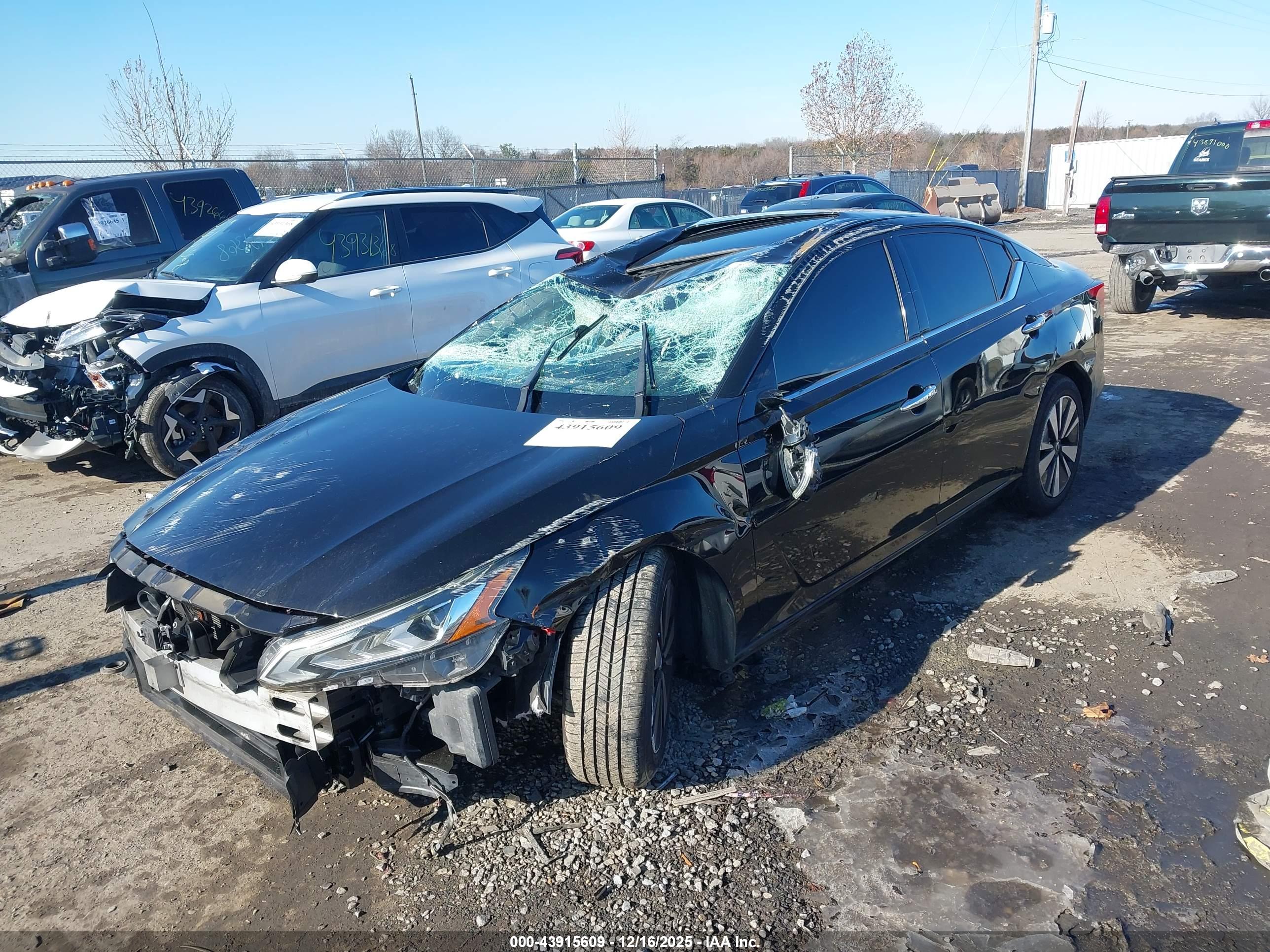 NISSAN ALTIMA image 2