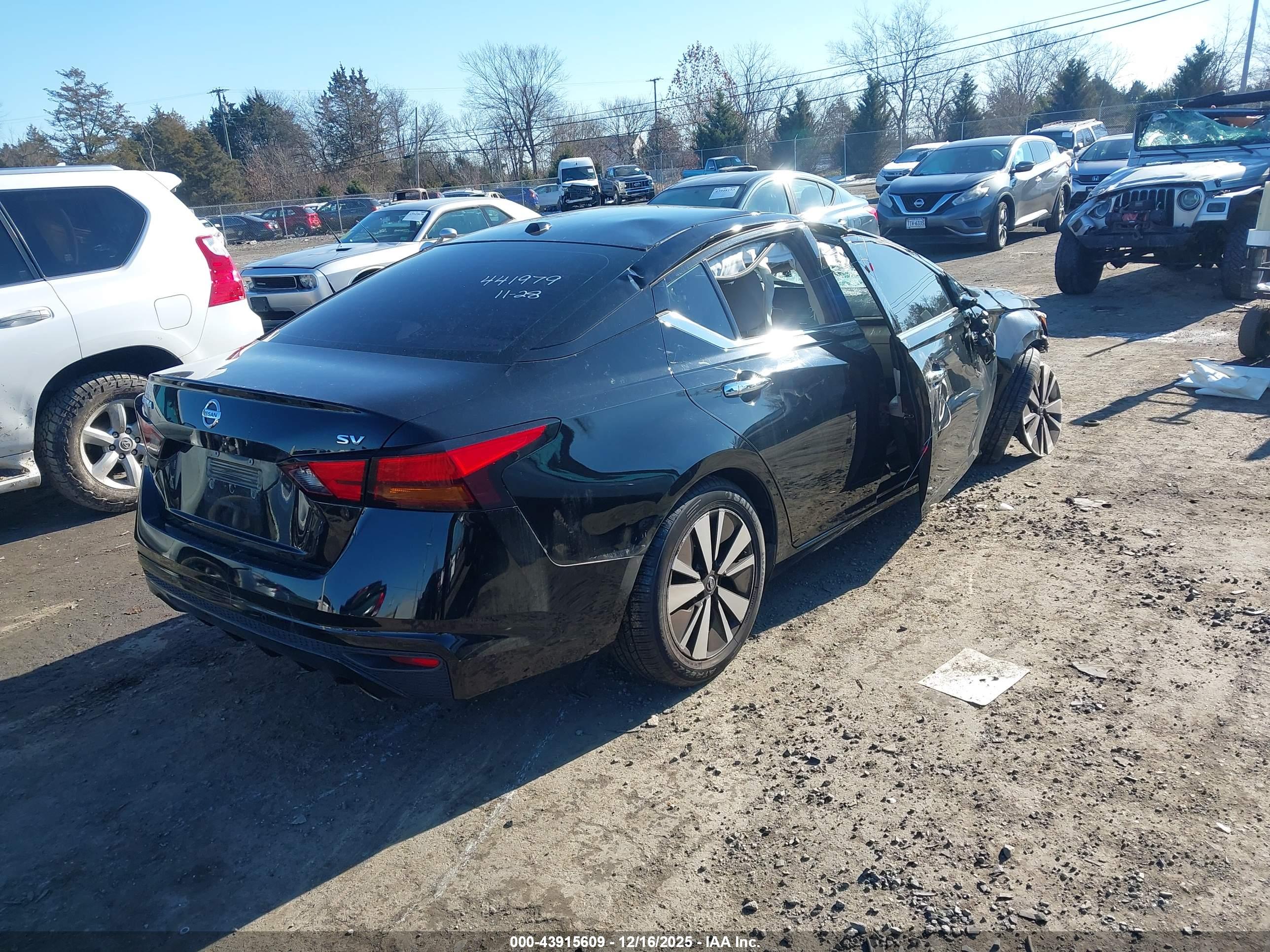 NISSAN ALTIMA image 4