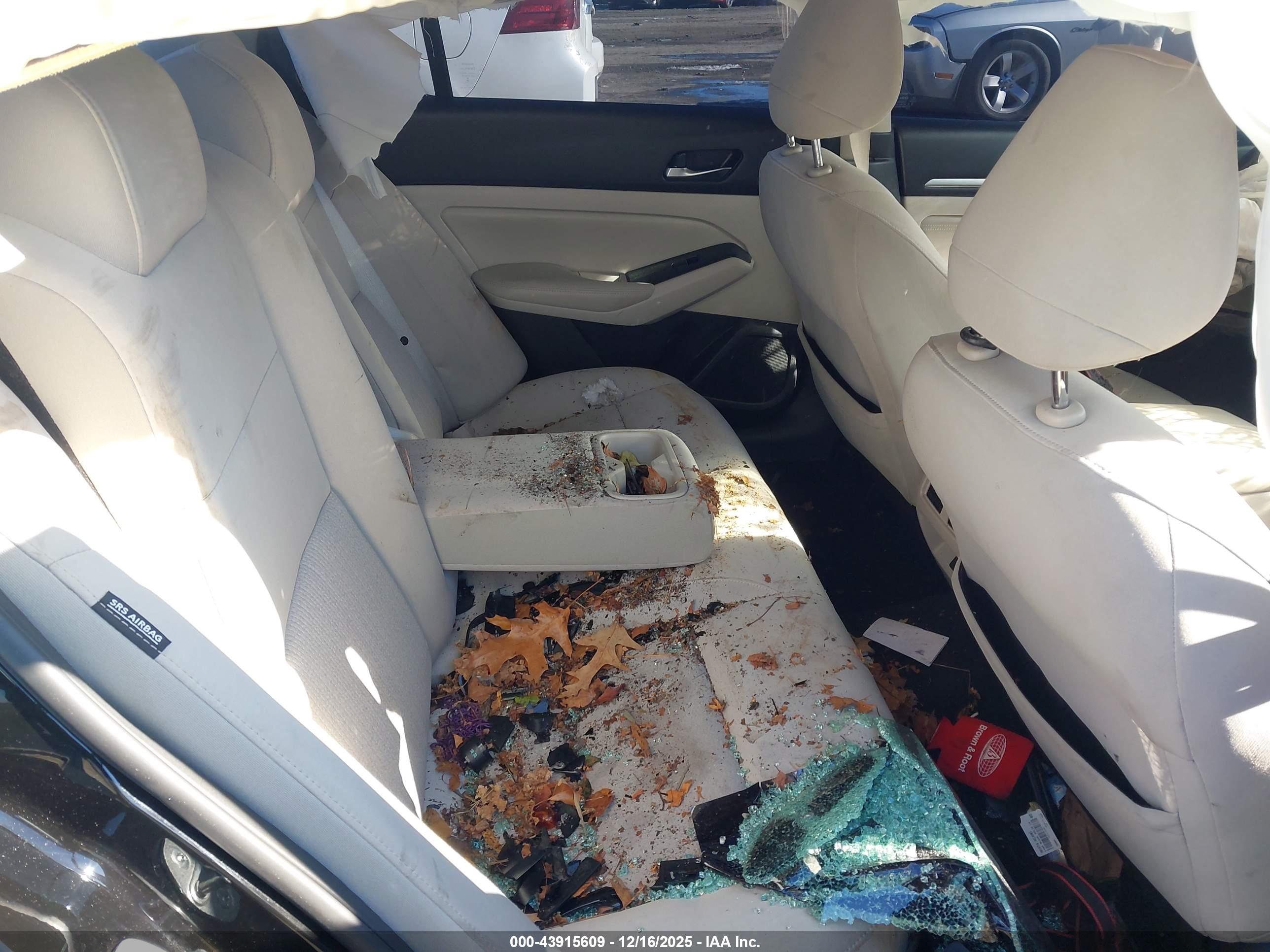 NISSAN ALTIMA image 8
