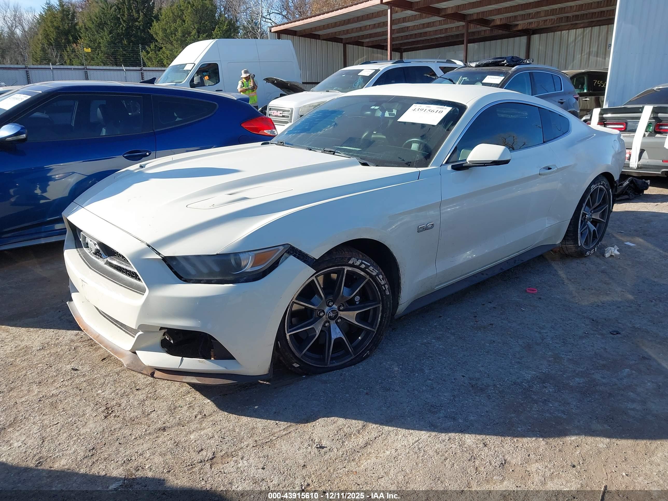 FORD MUSTANG image 2
