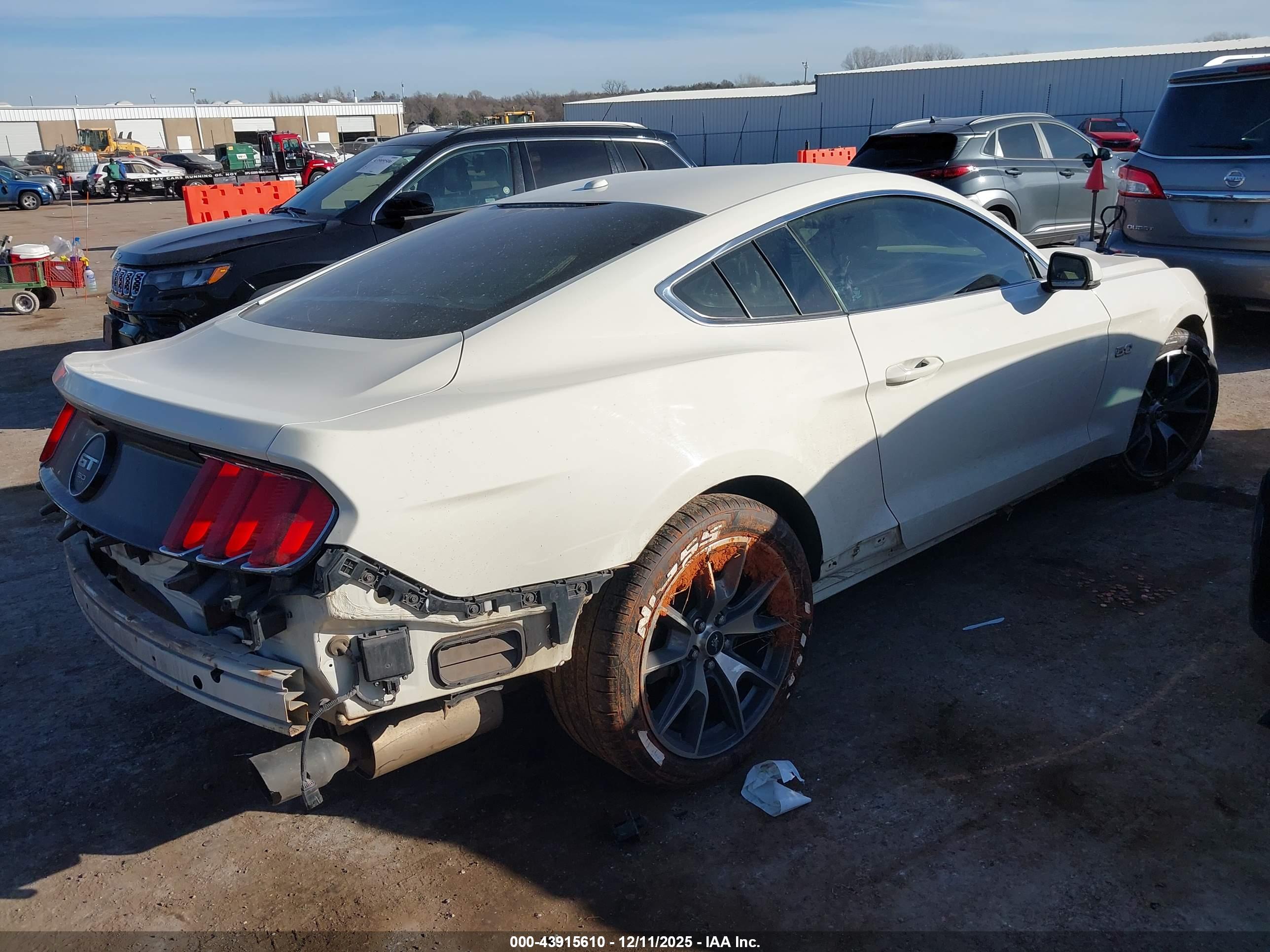FORD MUSTANG image 4
