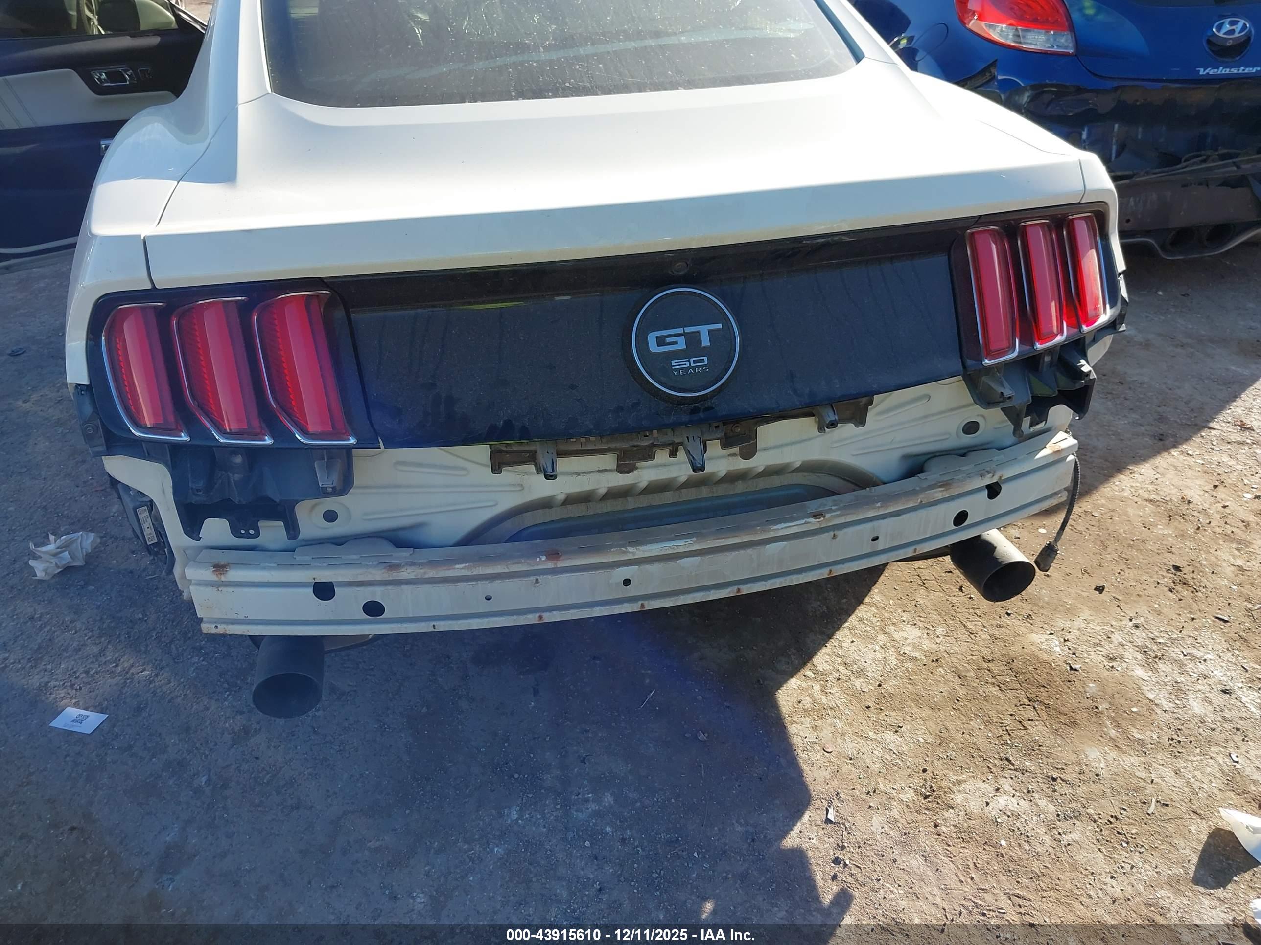 FORD MUSTANG image 6