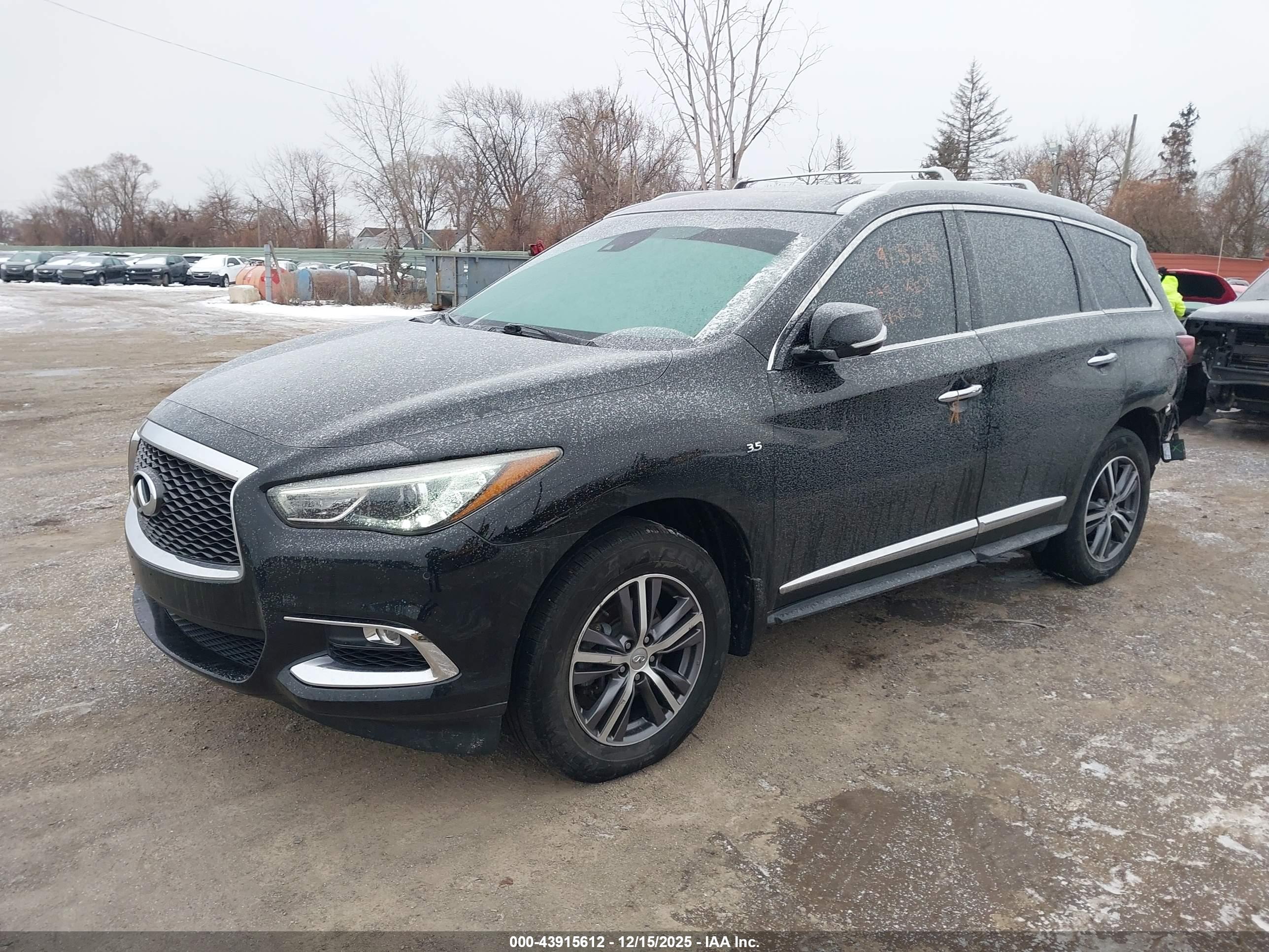 INFINITI QX60 image 2