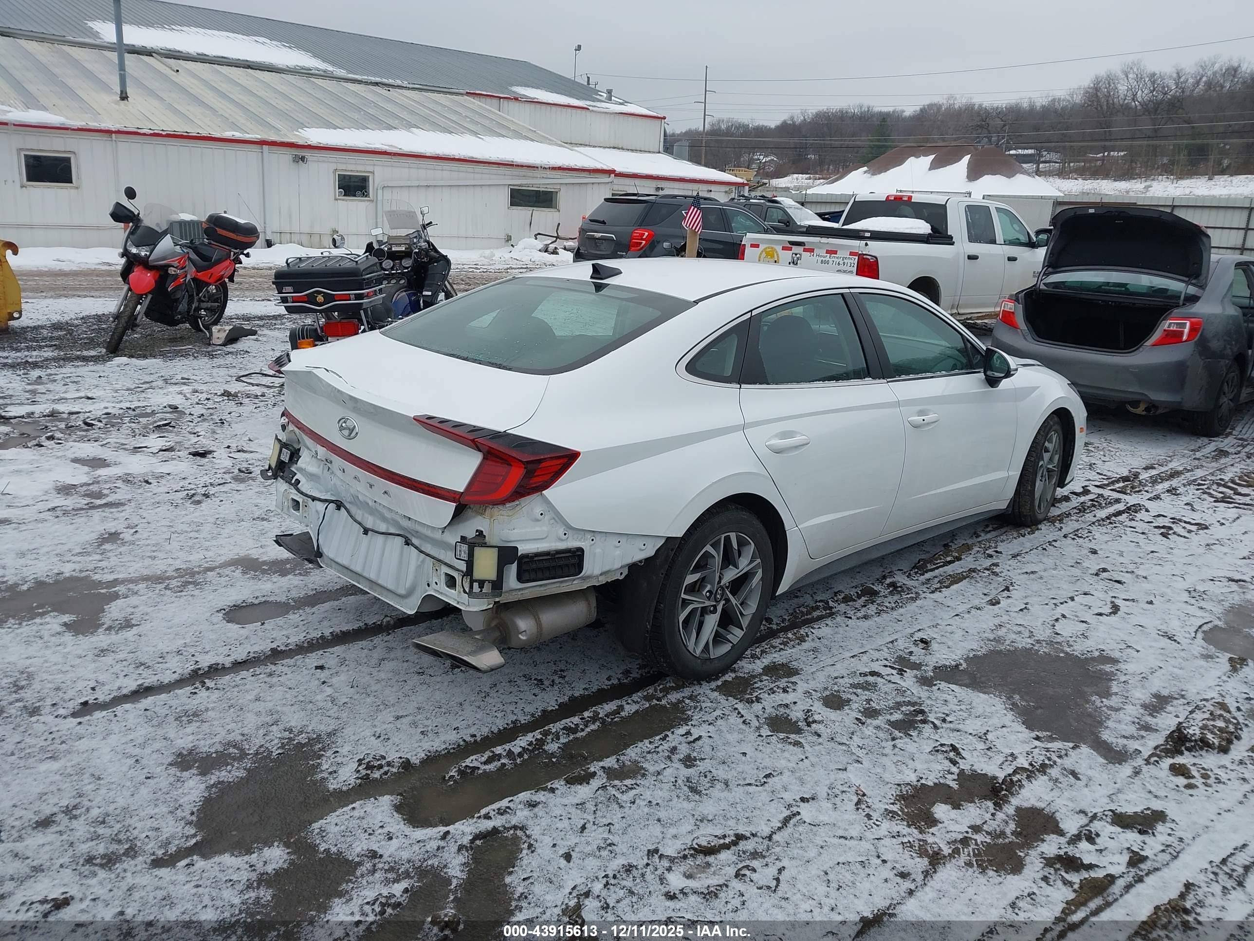 HYUNDAI SONATA image 4