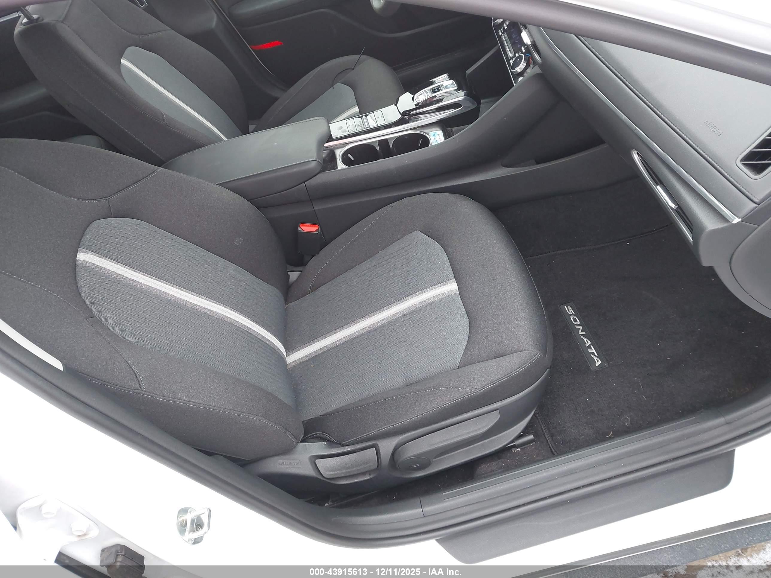 HYUNDAI SONATA image 5