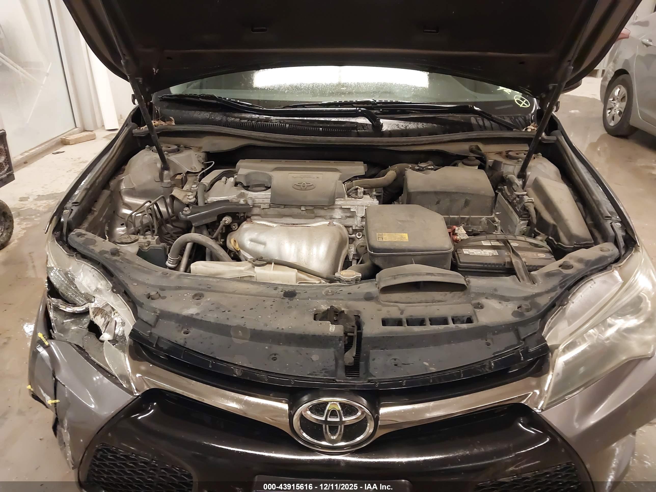 TOYOTA CAMRY image 10
