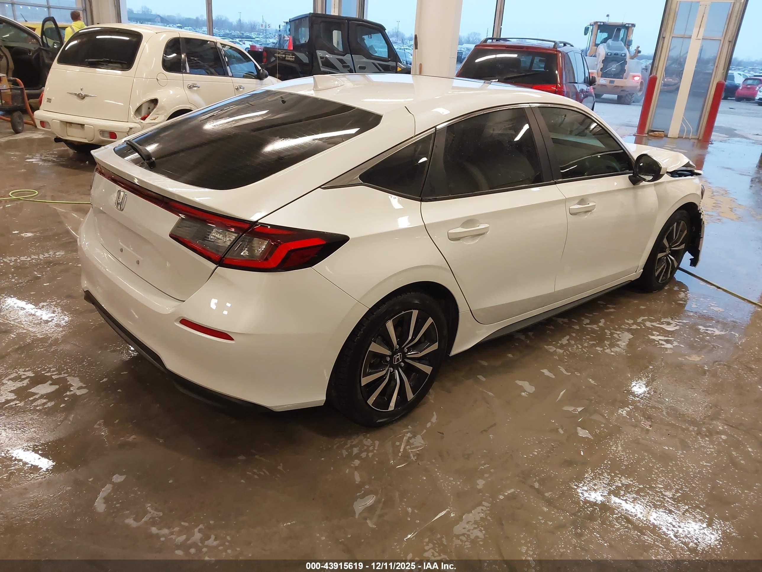 HONDA CIVIC image 4