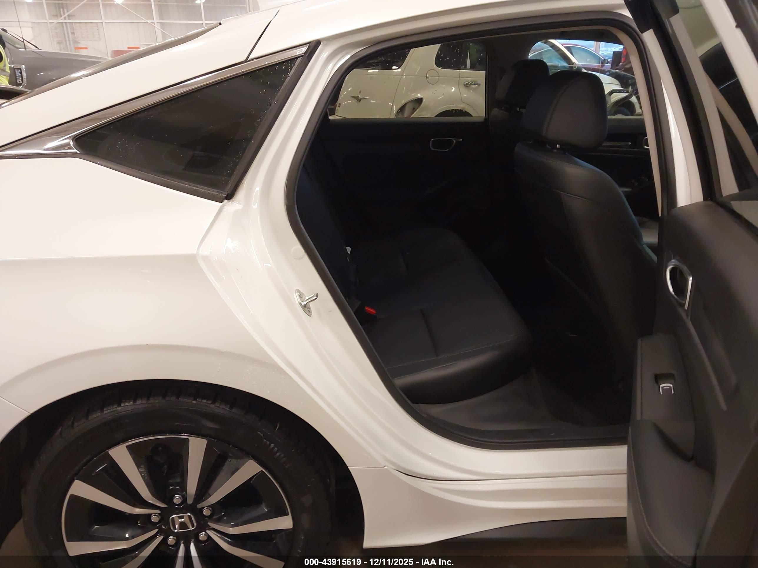 HONDA CIVIC image 8