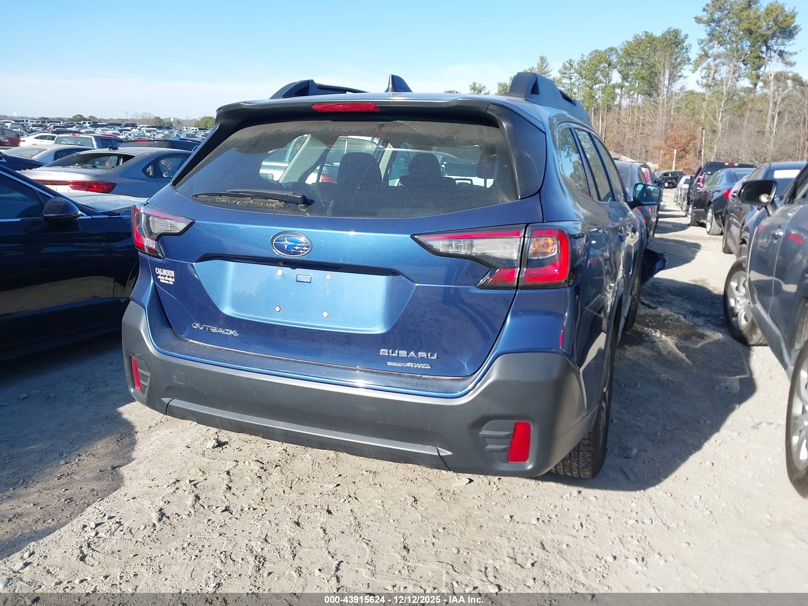 SUBARU OUTBACK image 4