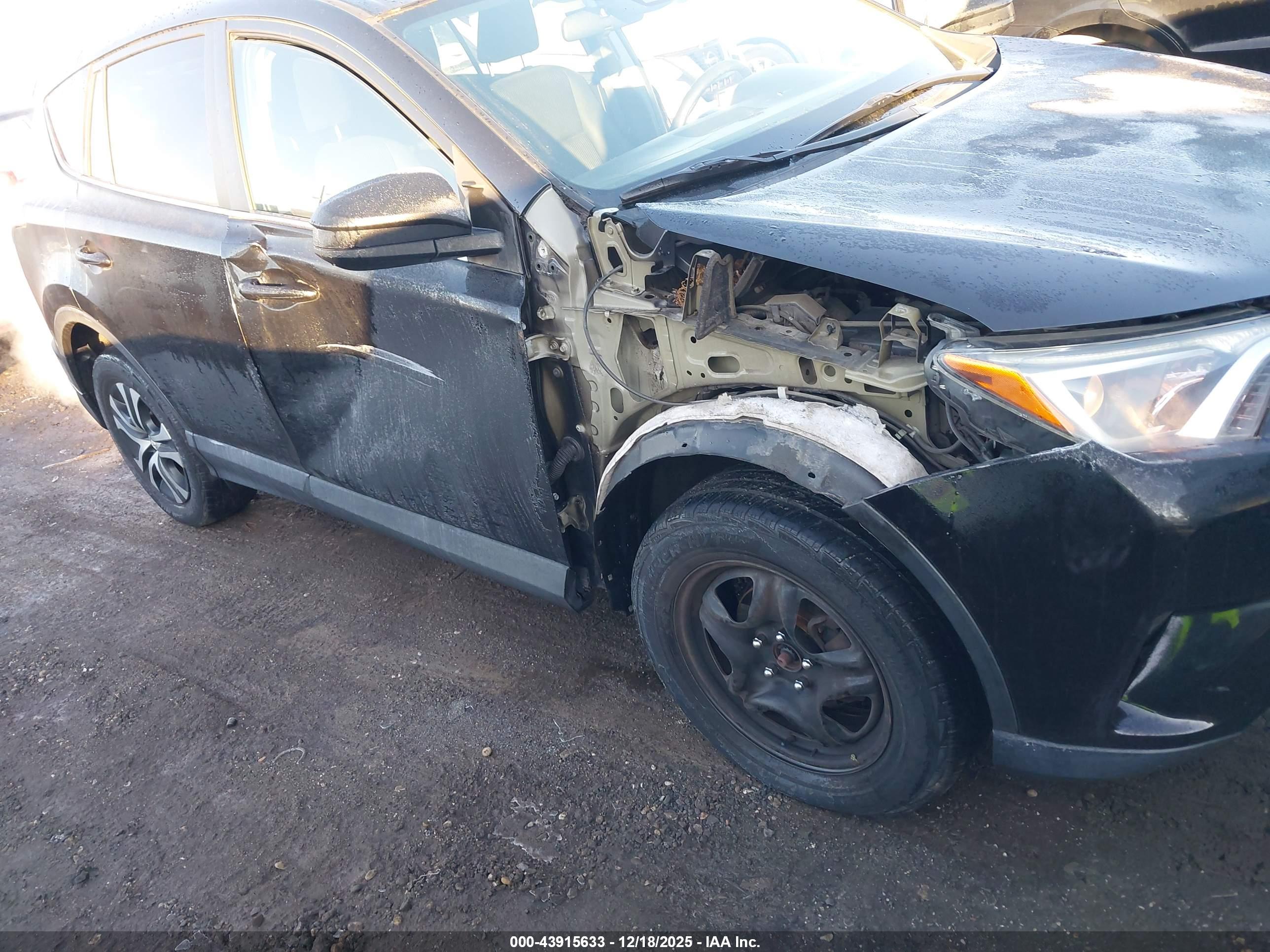 TOYOTA RAV4 image 6
