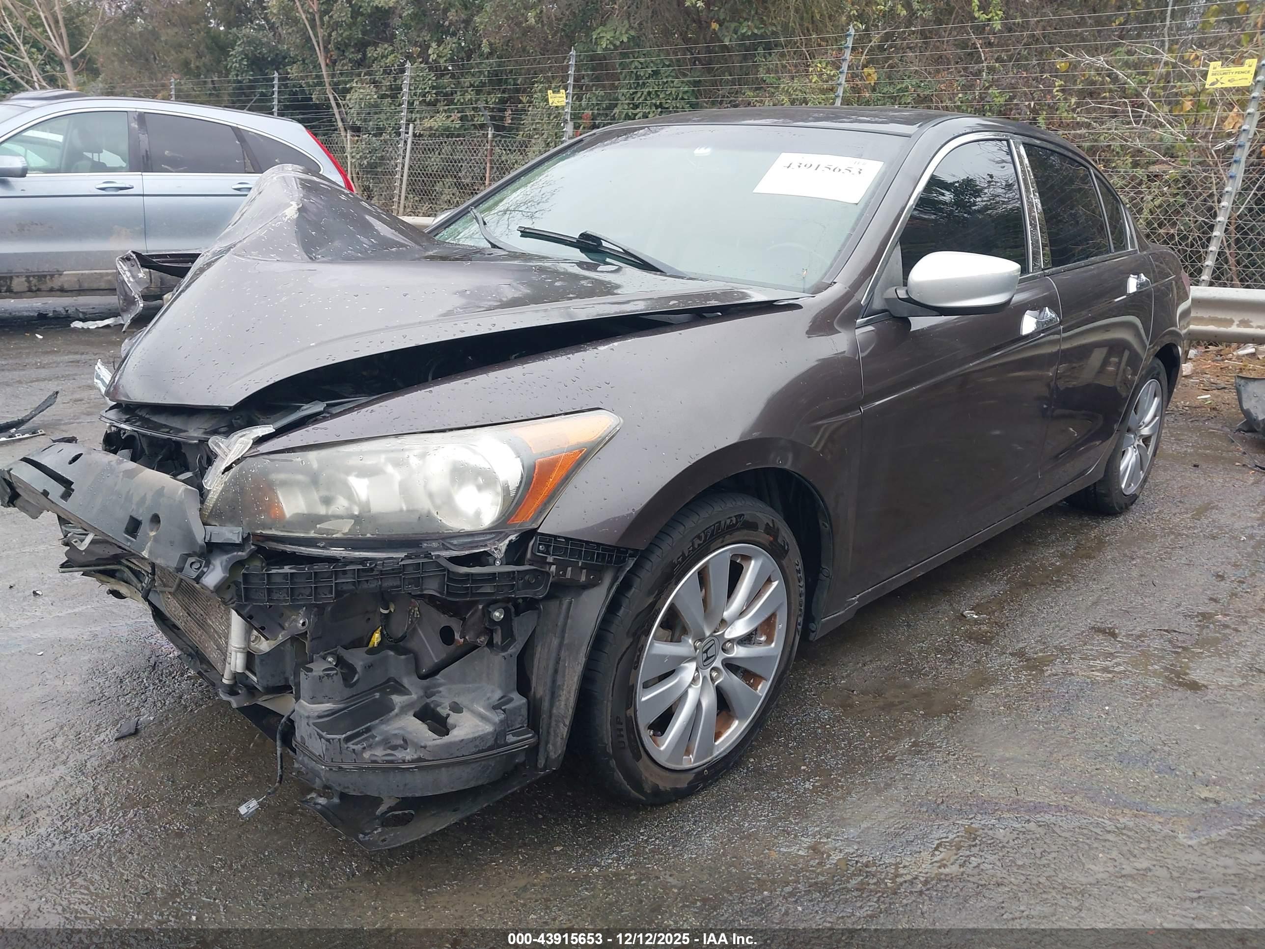 HONDA ACCORD image 2