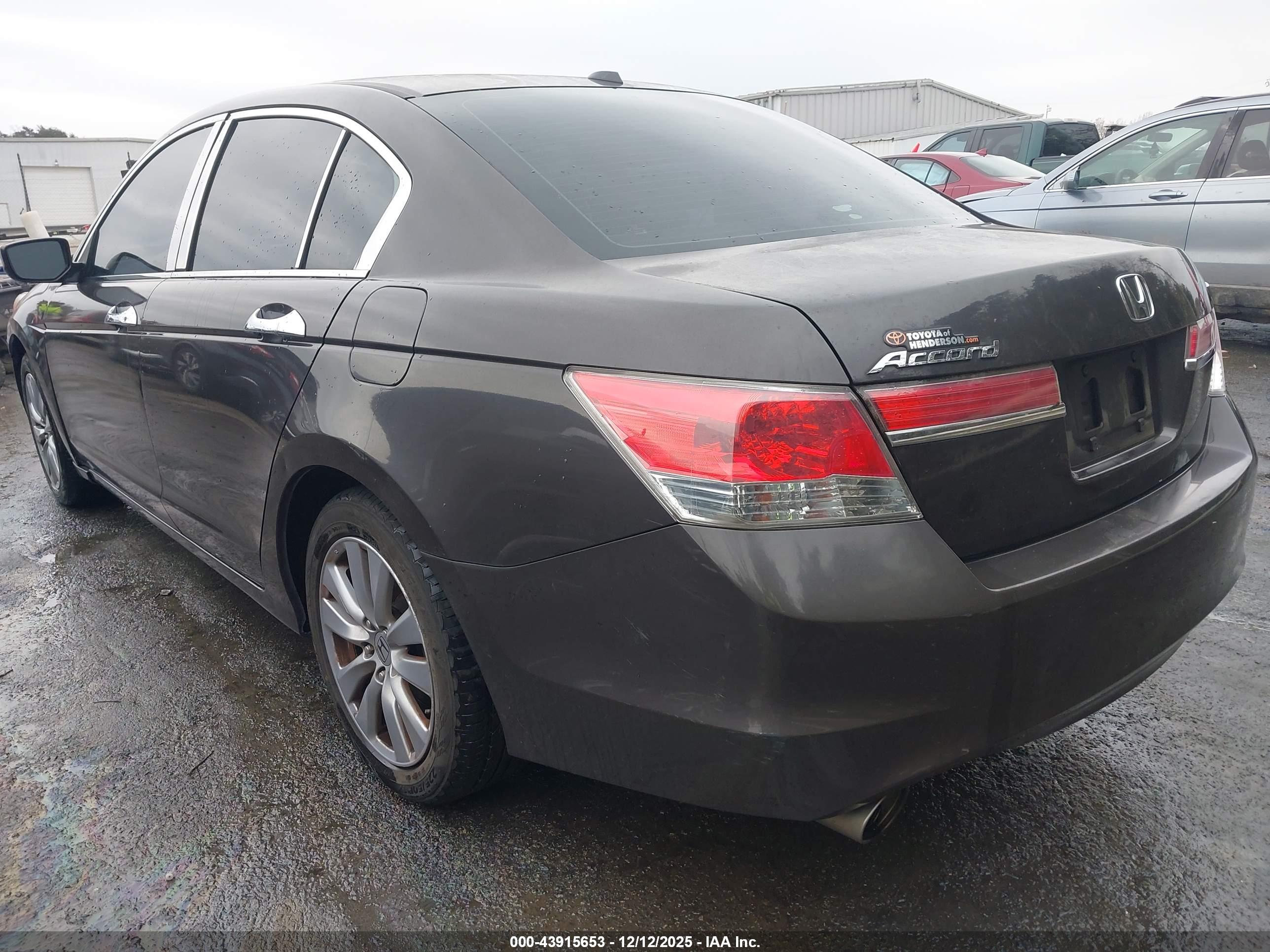 HONDA ACCORD image 3