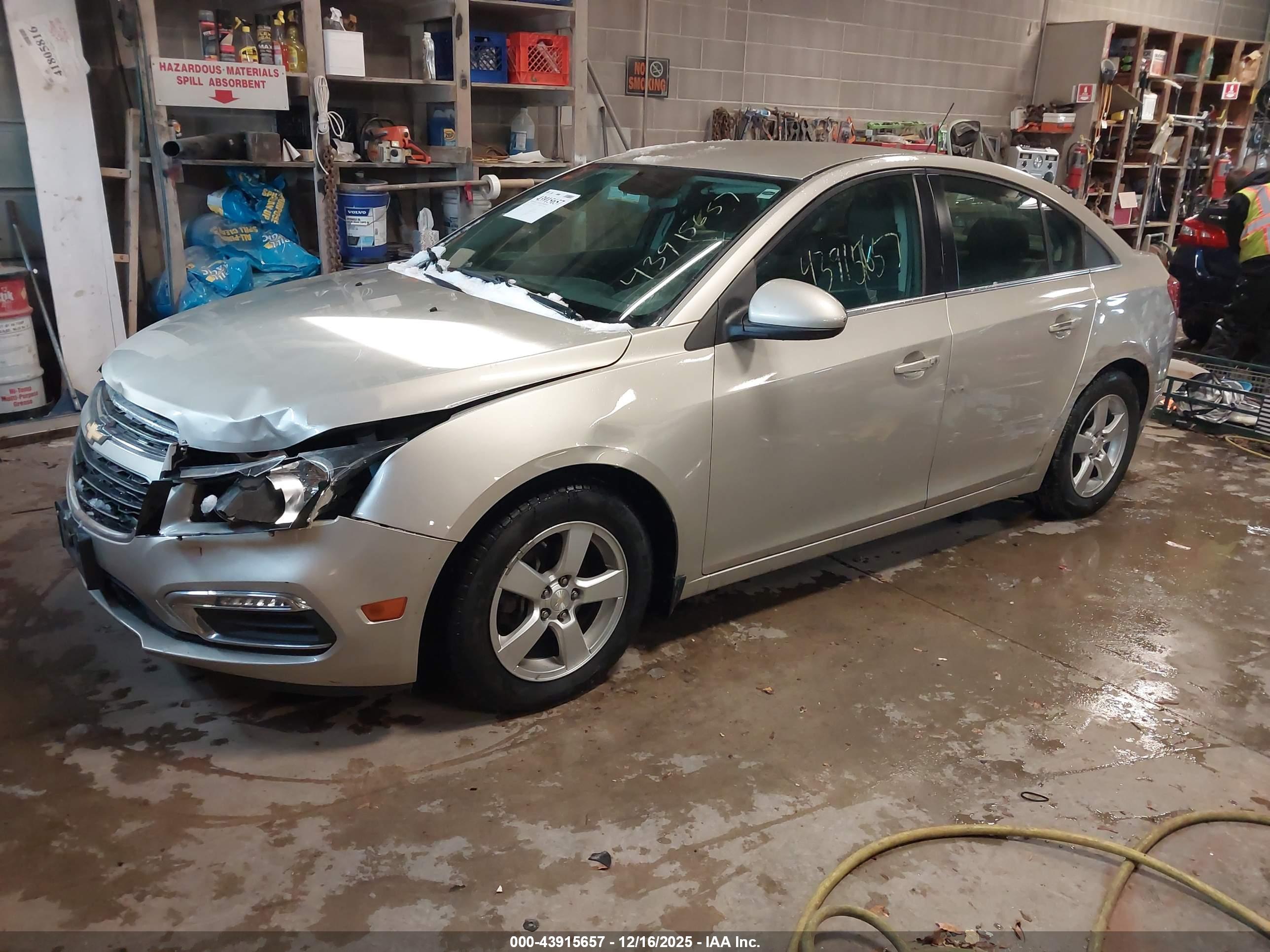 CHEVROLET CRUZE image 2