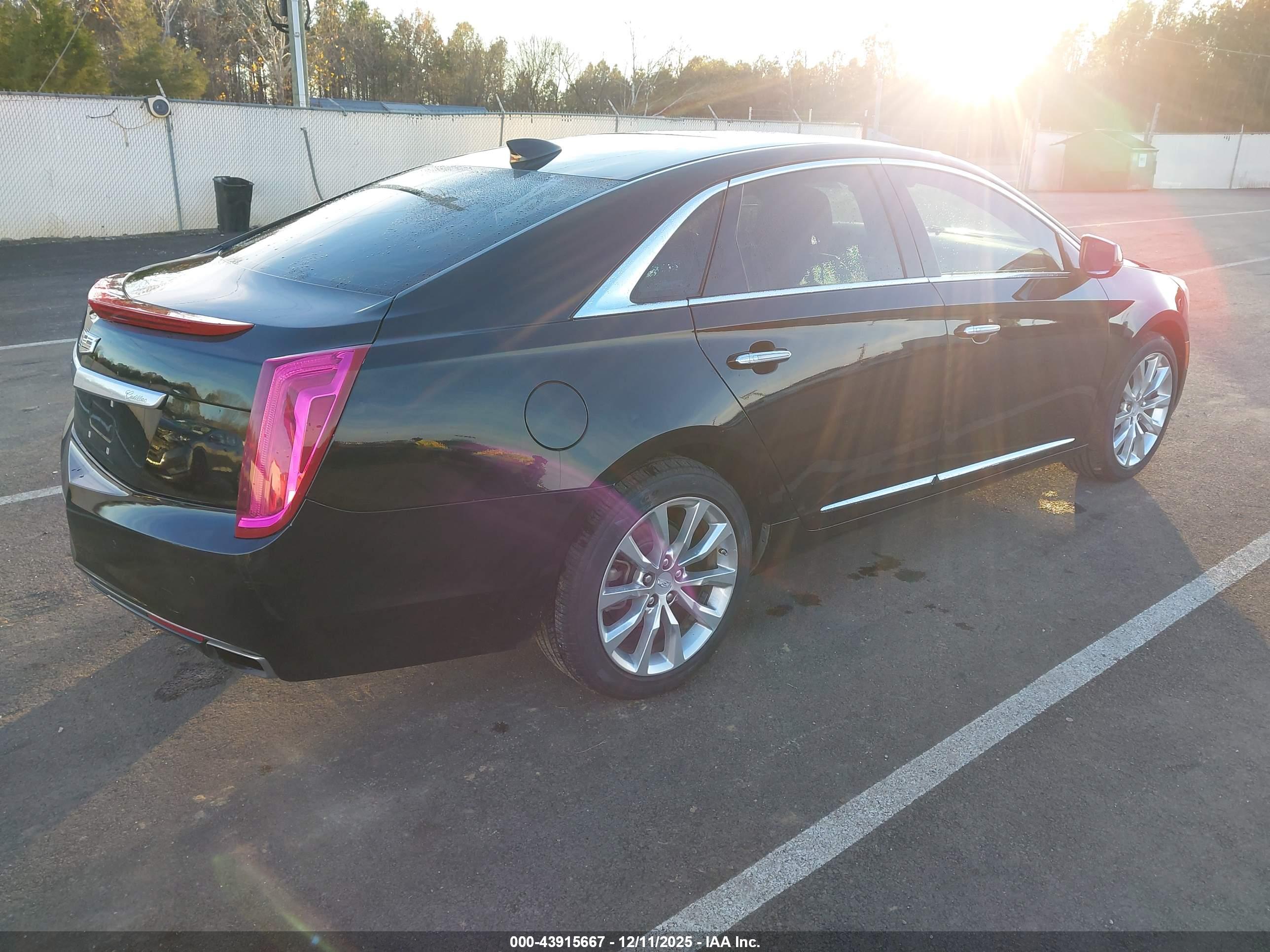 CADILLAC XTS image 4