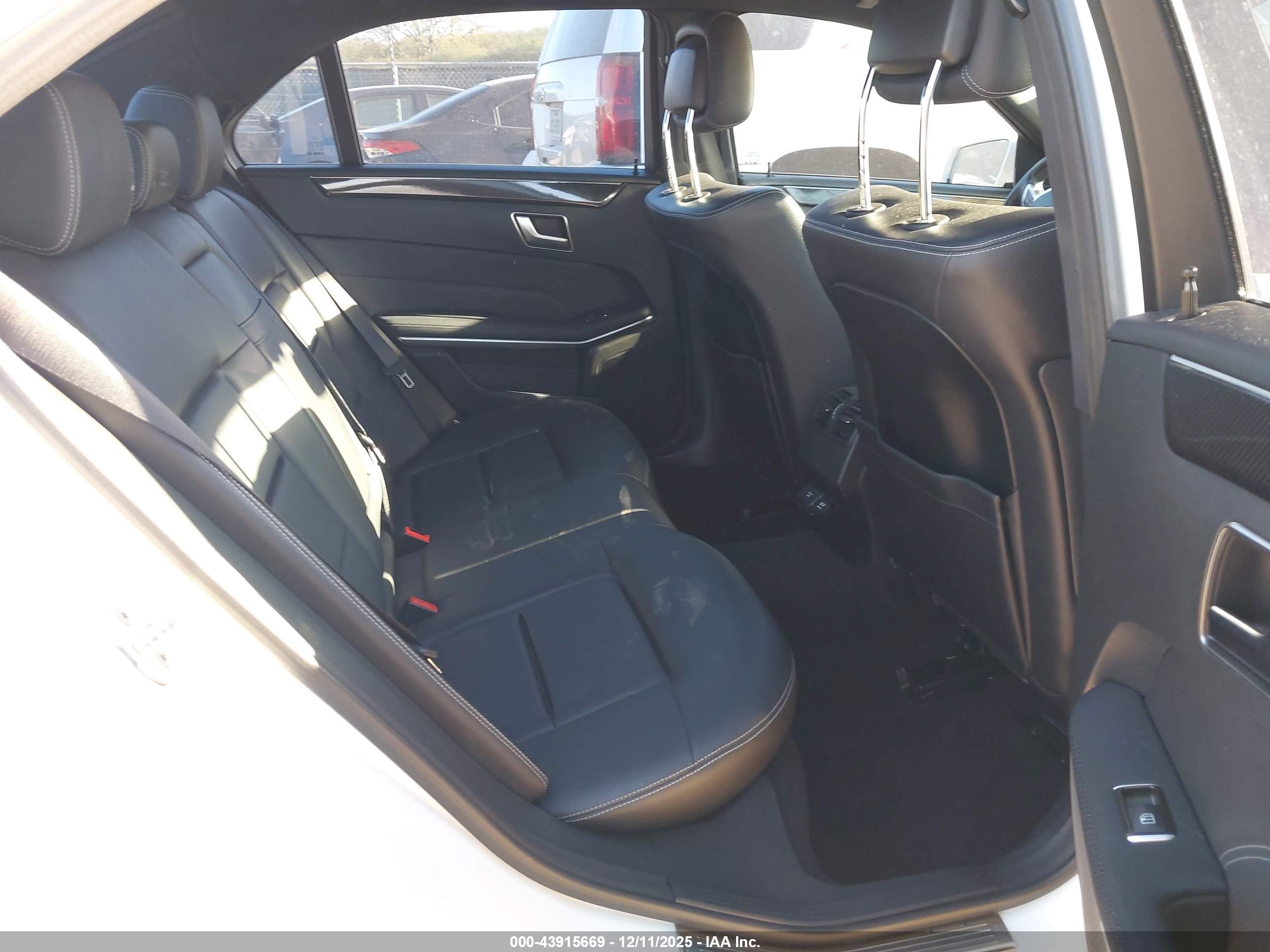 MERCEDES-BENZ E image 8