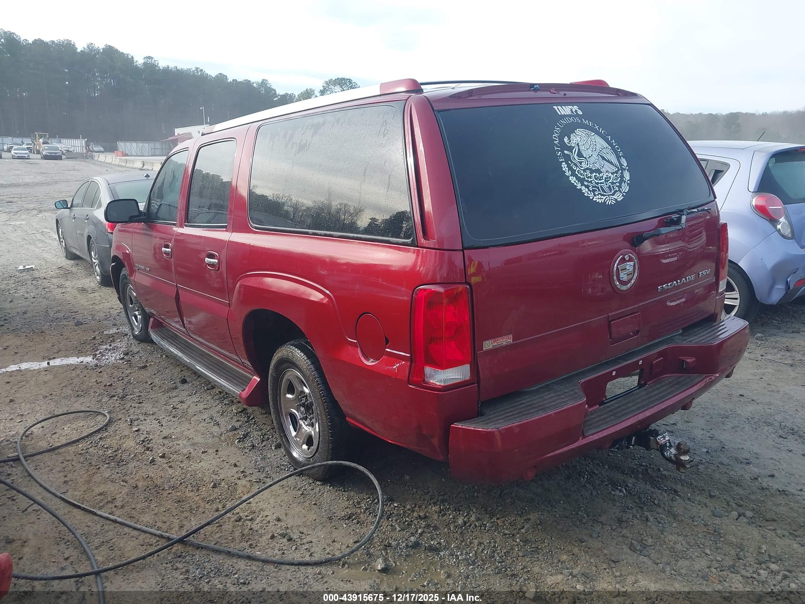 CADILLAC ESCALADE image 3