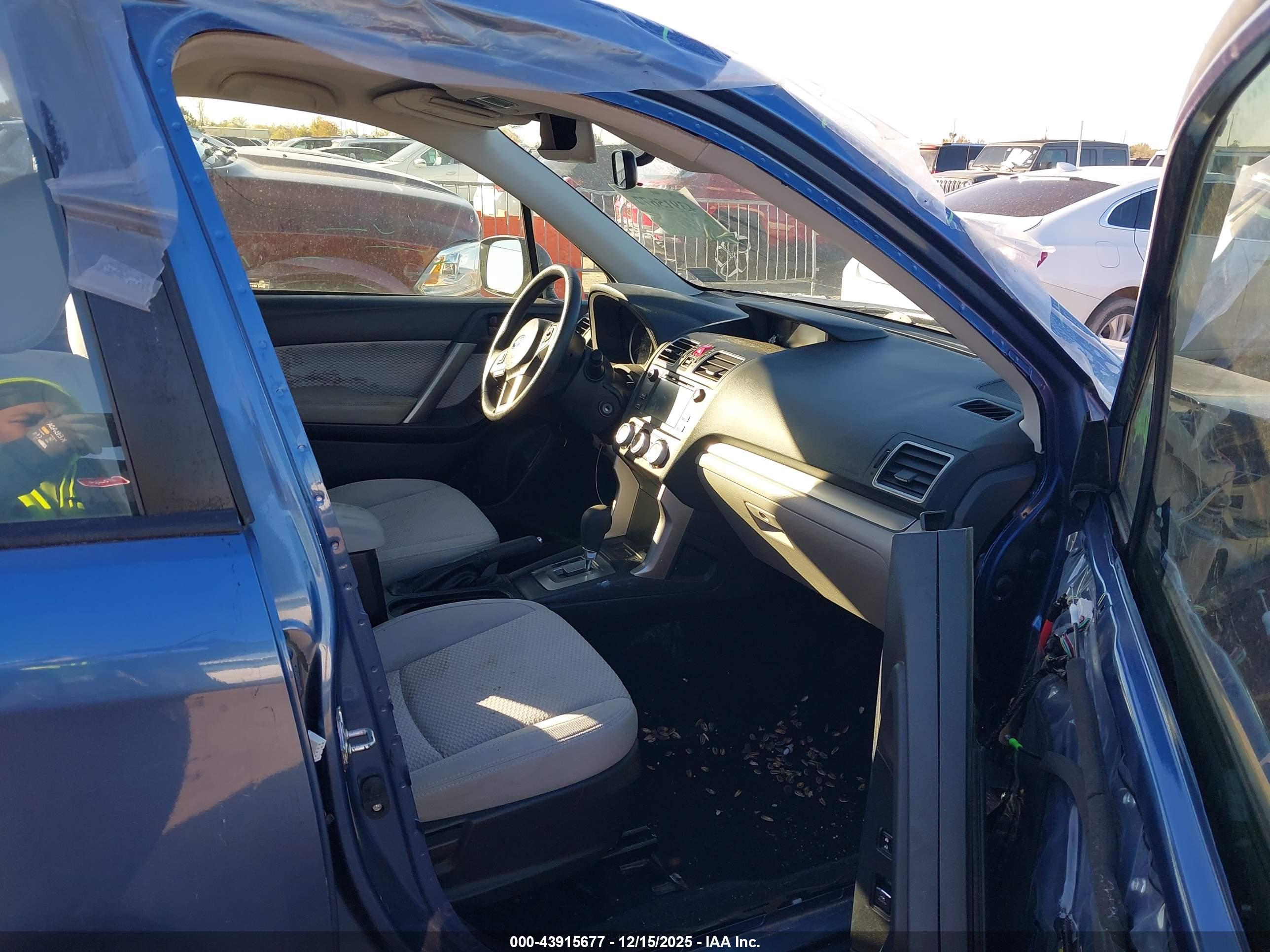 SUBARU FORESTER image 5