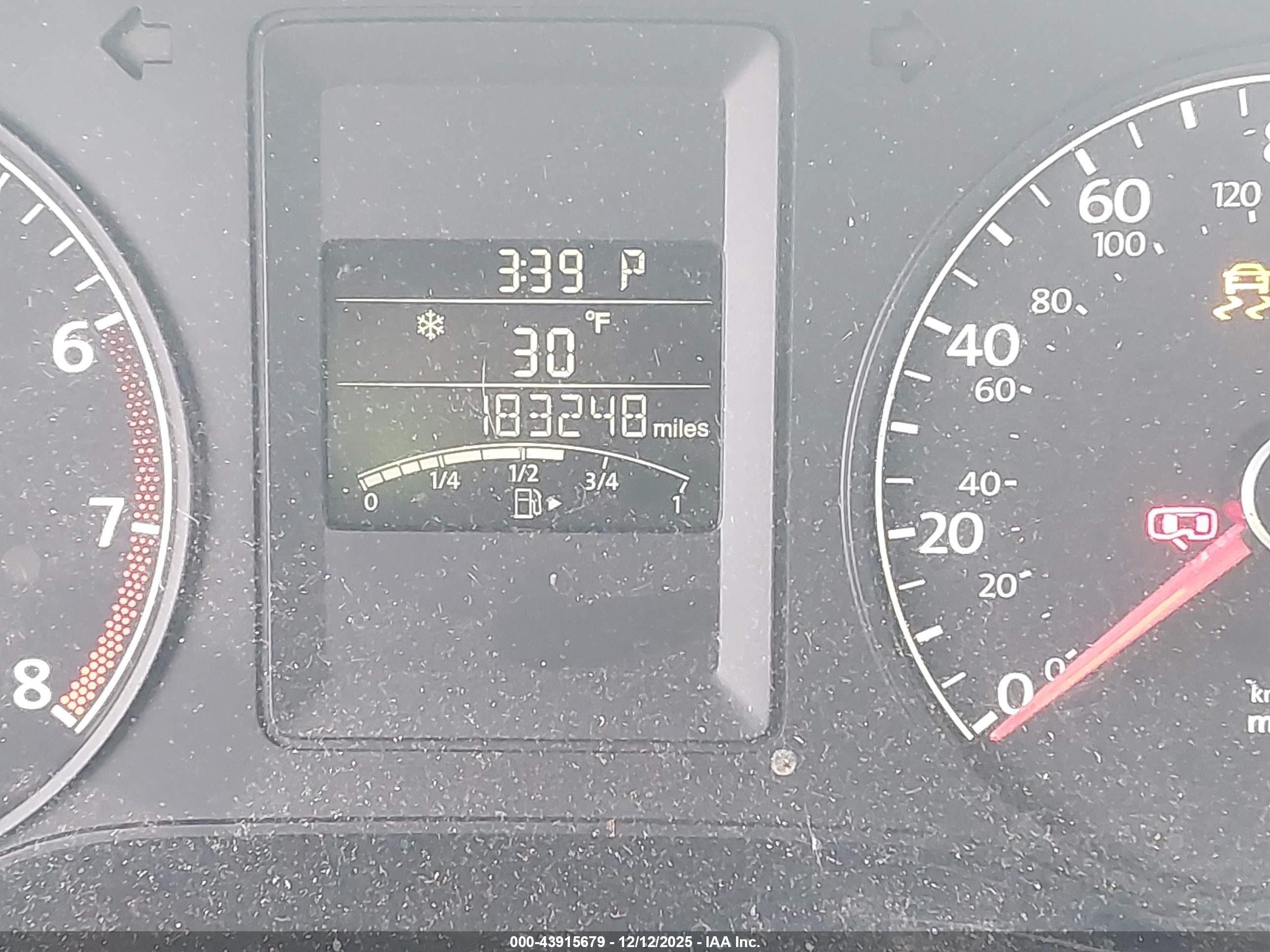 VOLKSWAGEN JETTA image 7