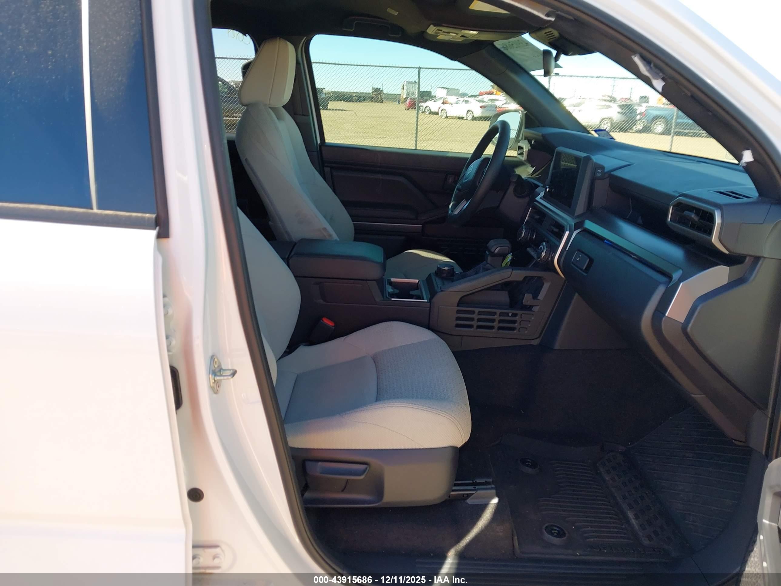 TOYOTA 4RUNNER image 5