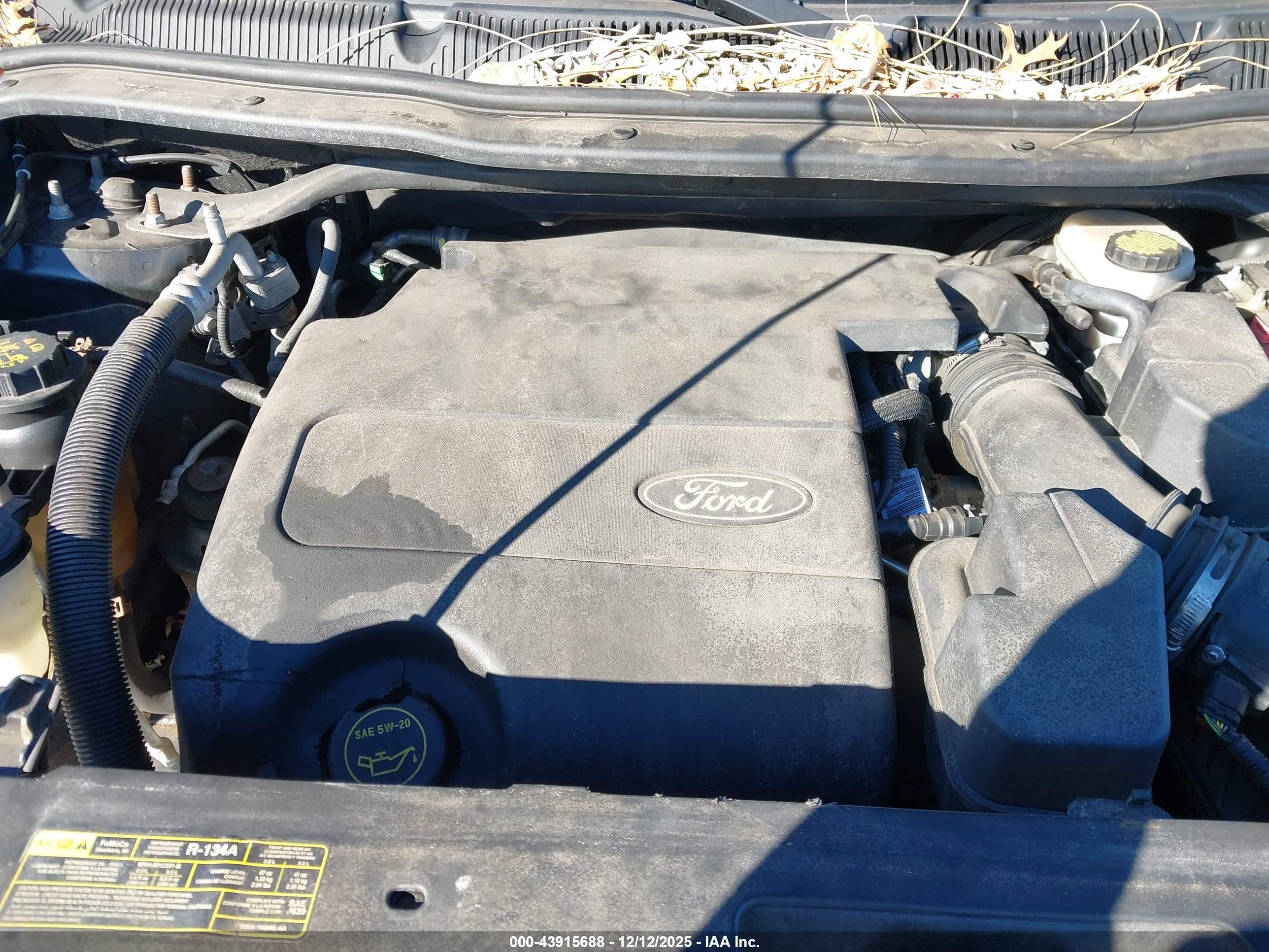 FORD EXPLORER image 10