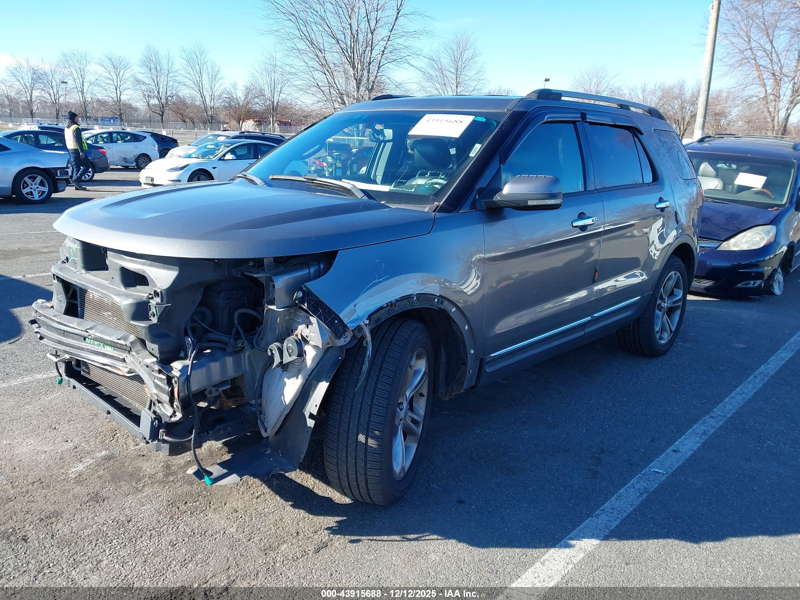 FORD EXPLORER image 2