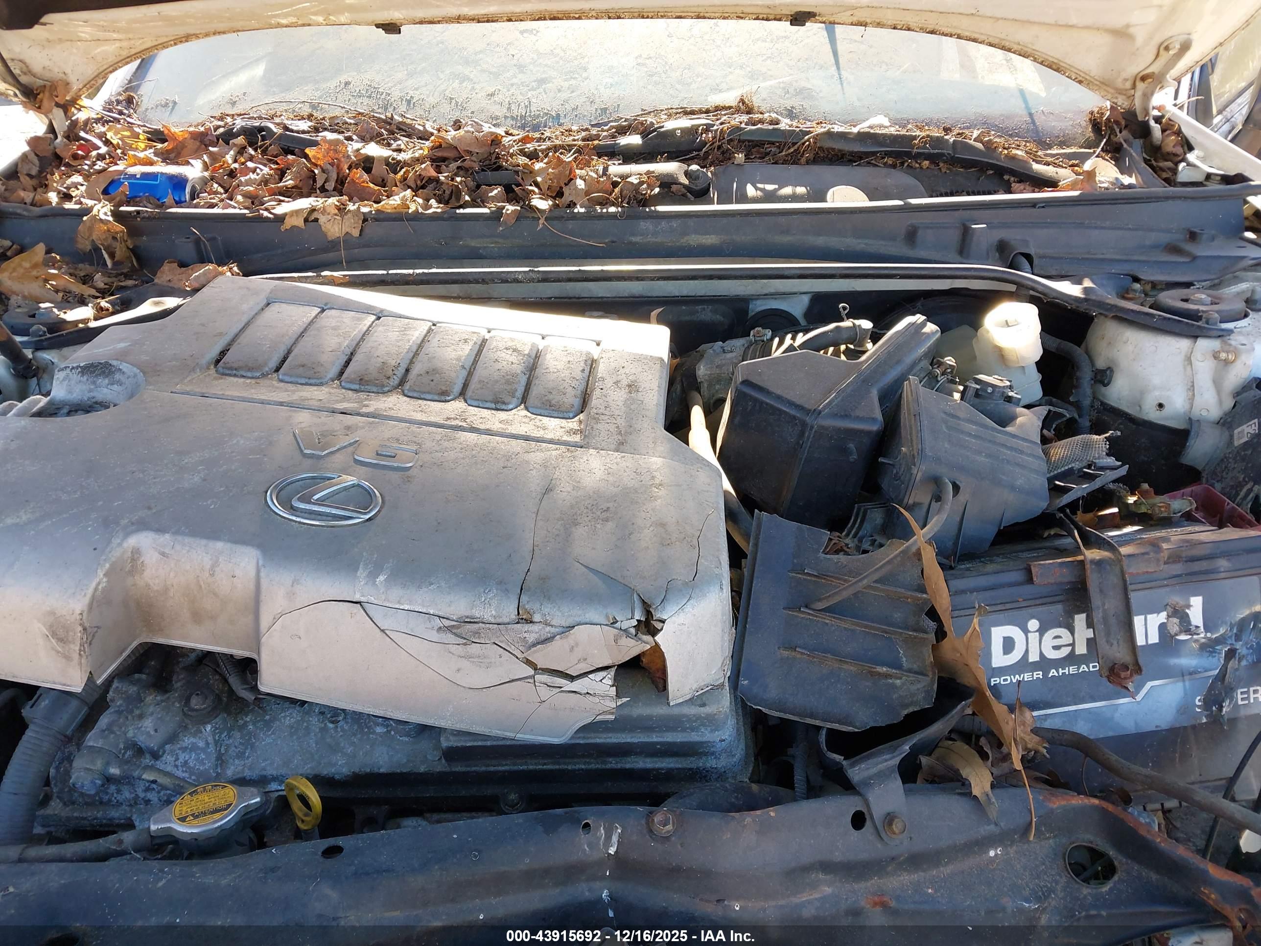 LEXUS ES image 10