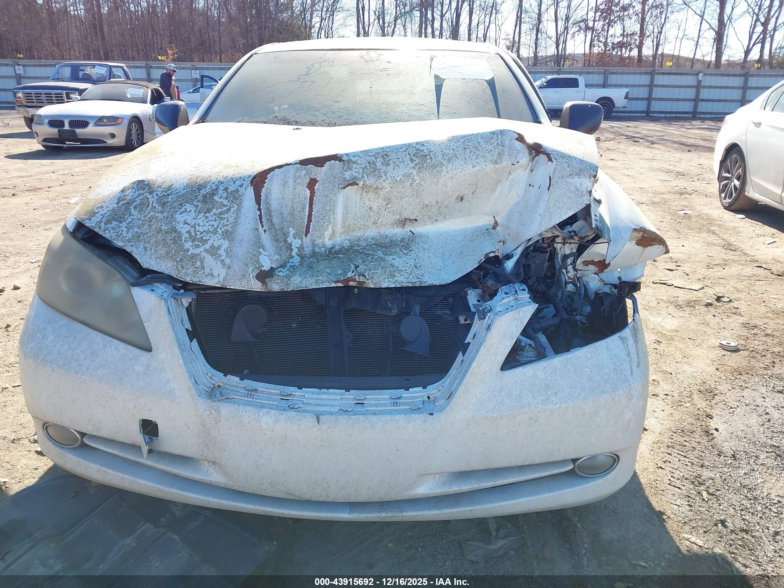 LEXUS ES image 6