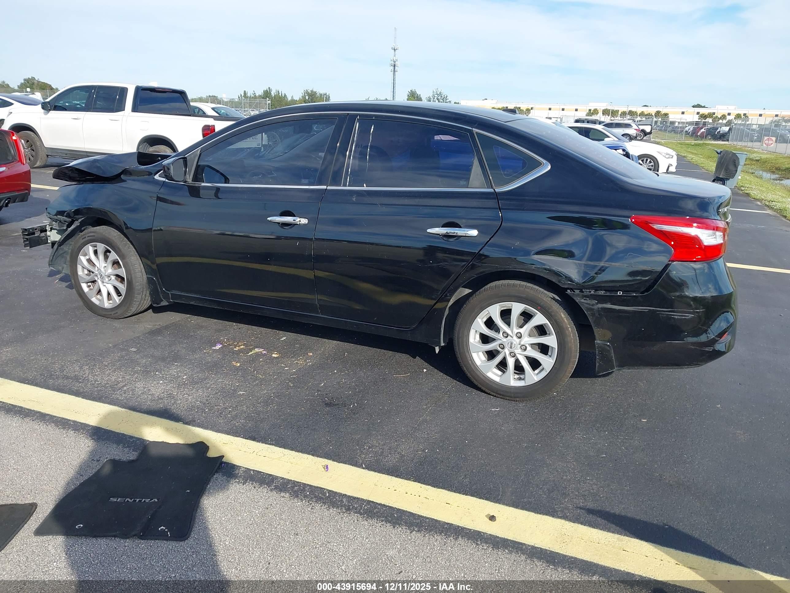 NISSAN SENTRA image 3