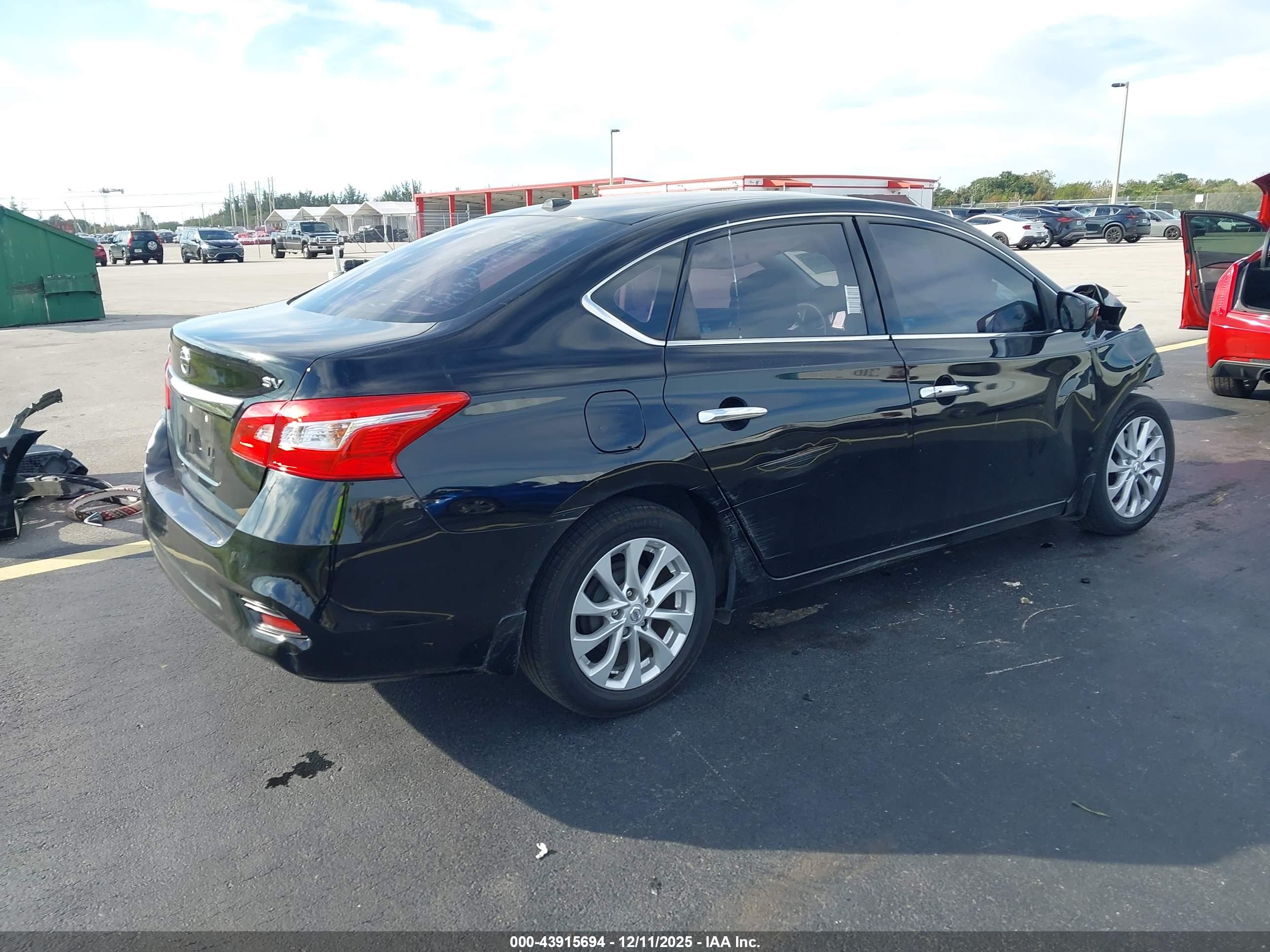 NISSAN SENTRA image 4