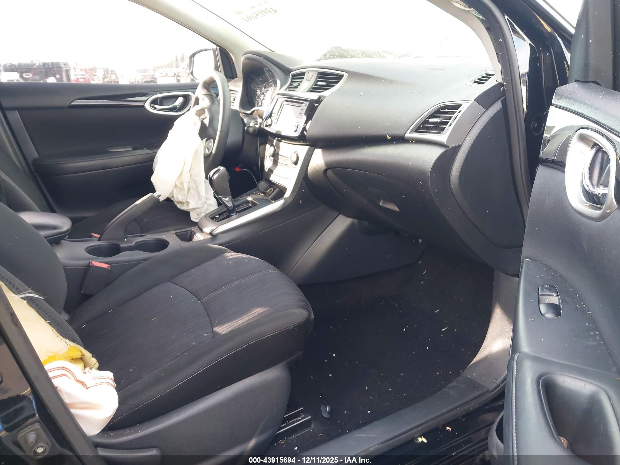 NISSAN SENTRA image 5