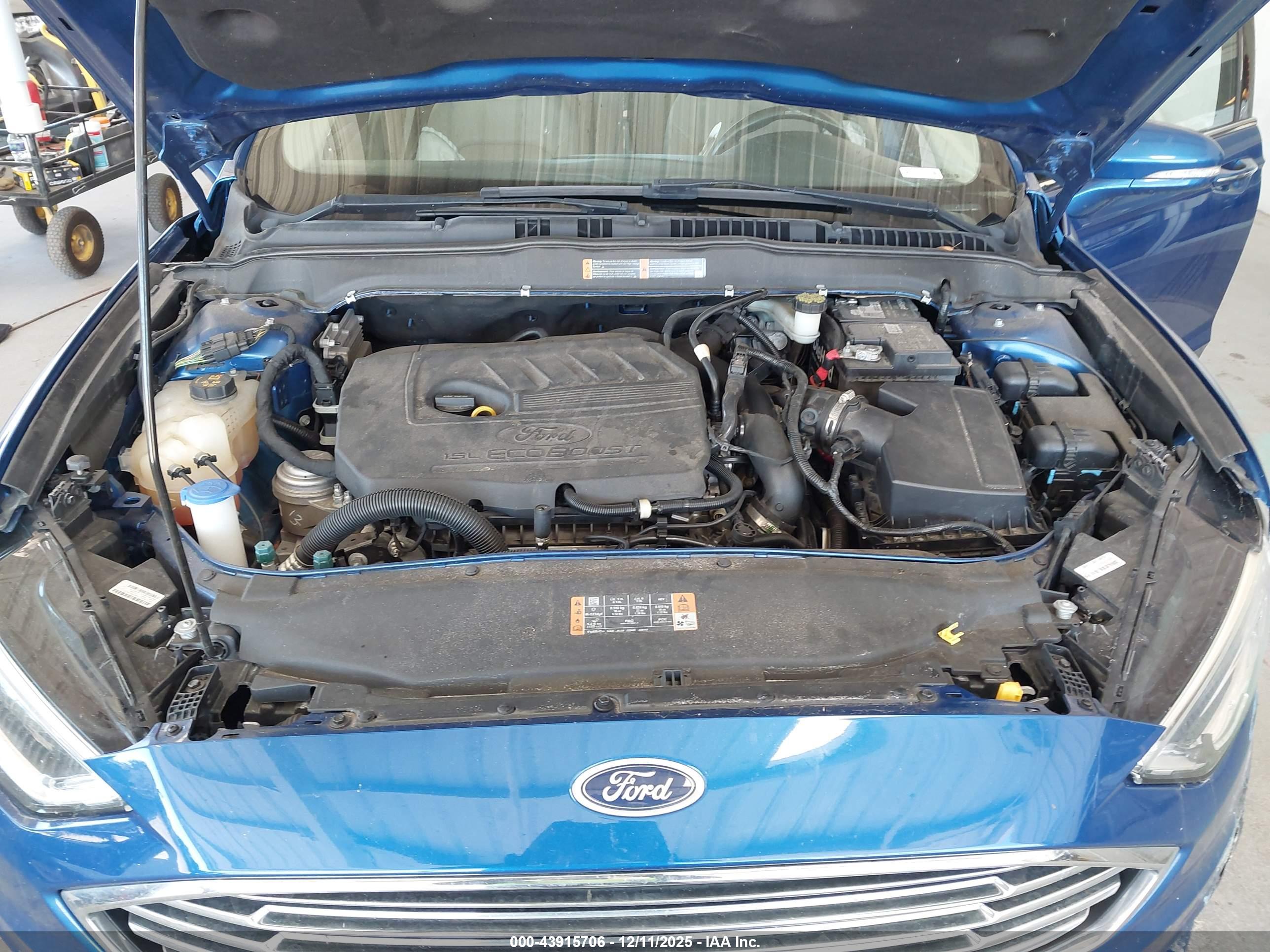 FORD FUSION image 10