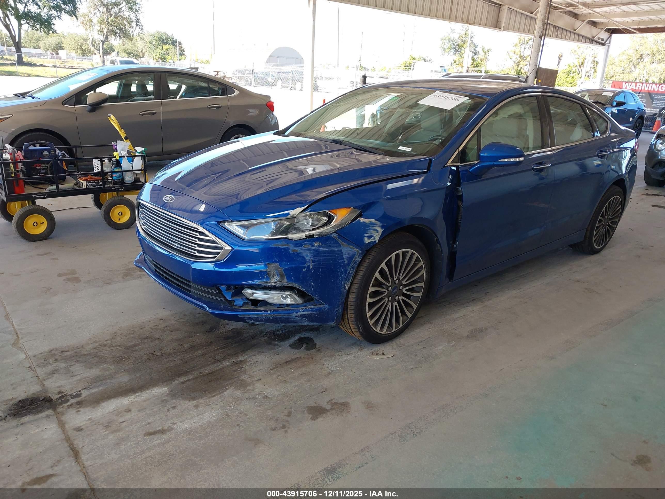 FORD FUSION image 2