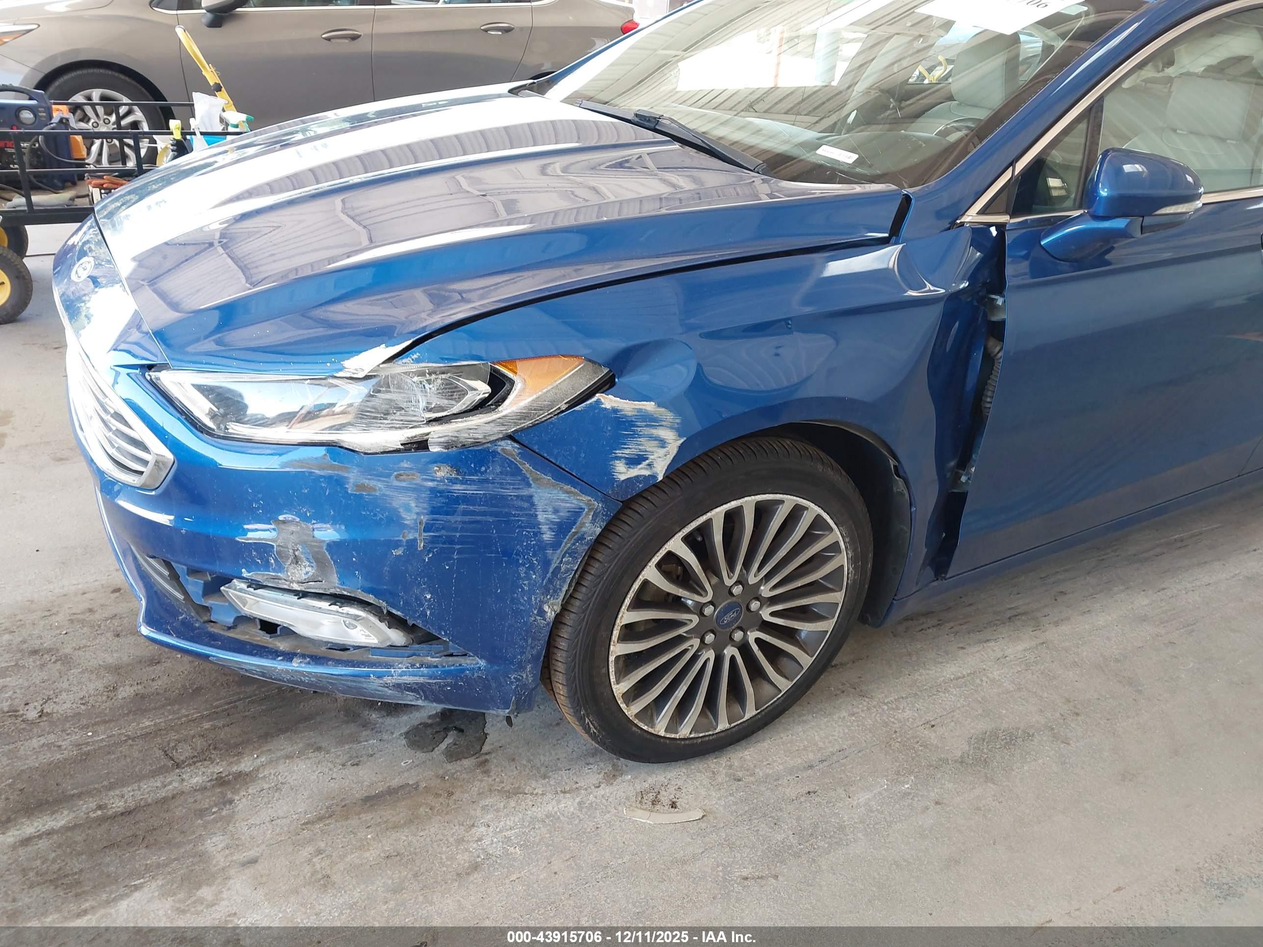 FORD FUSION image 6