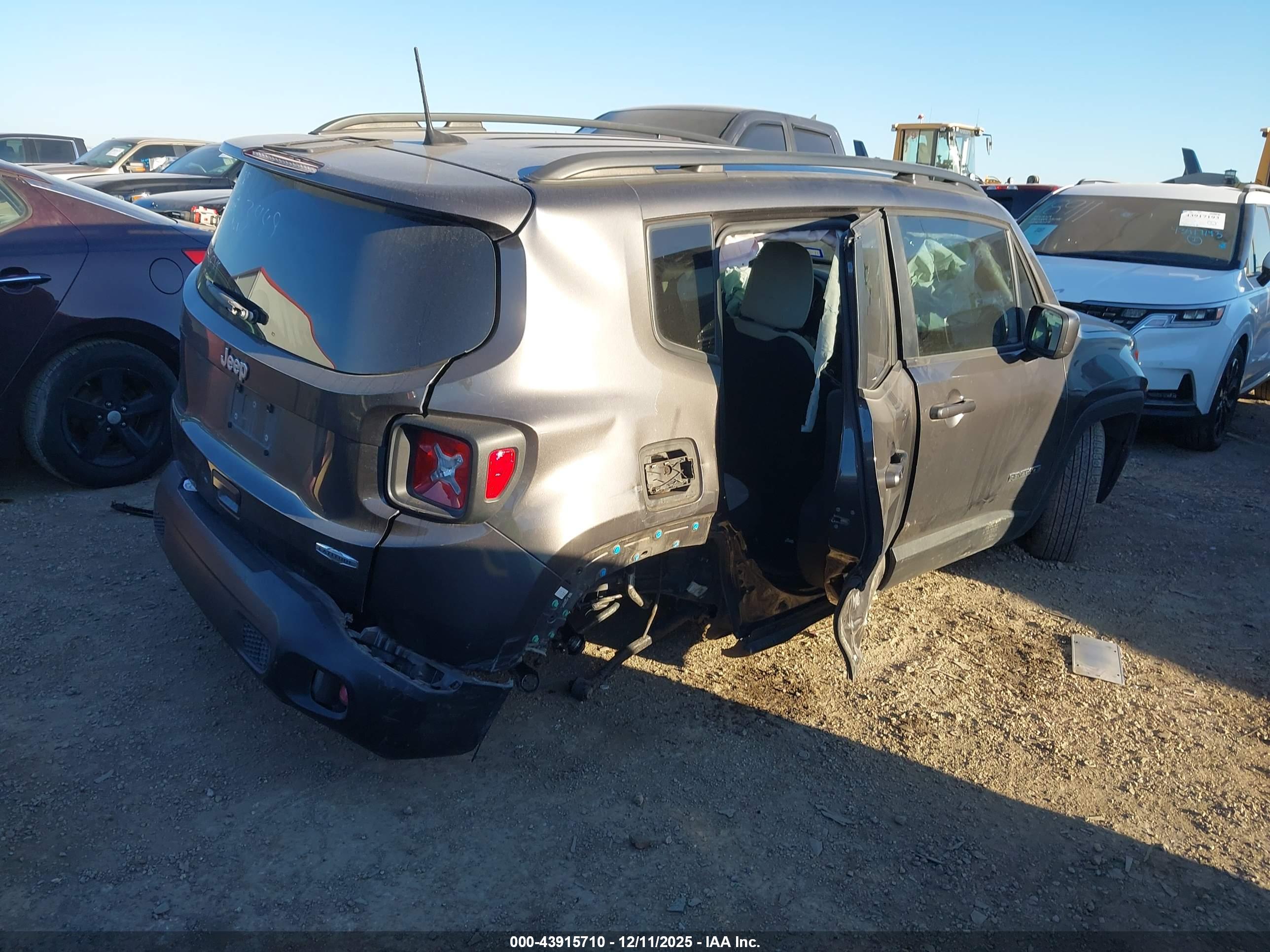 JEEP RENEGADE image 4