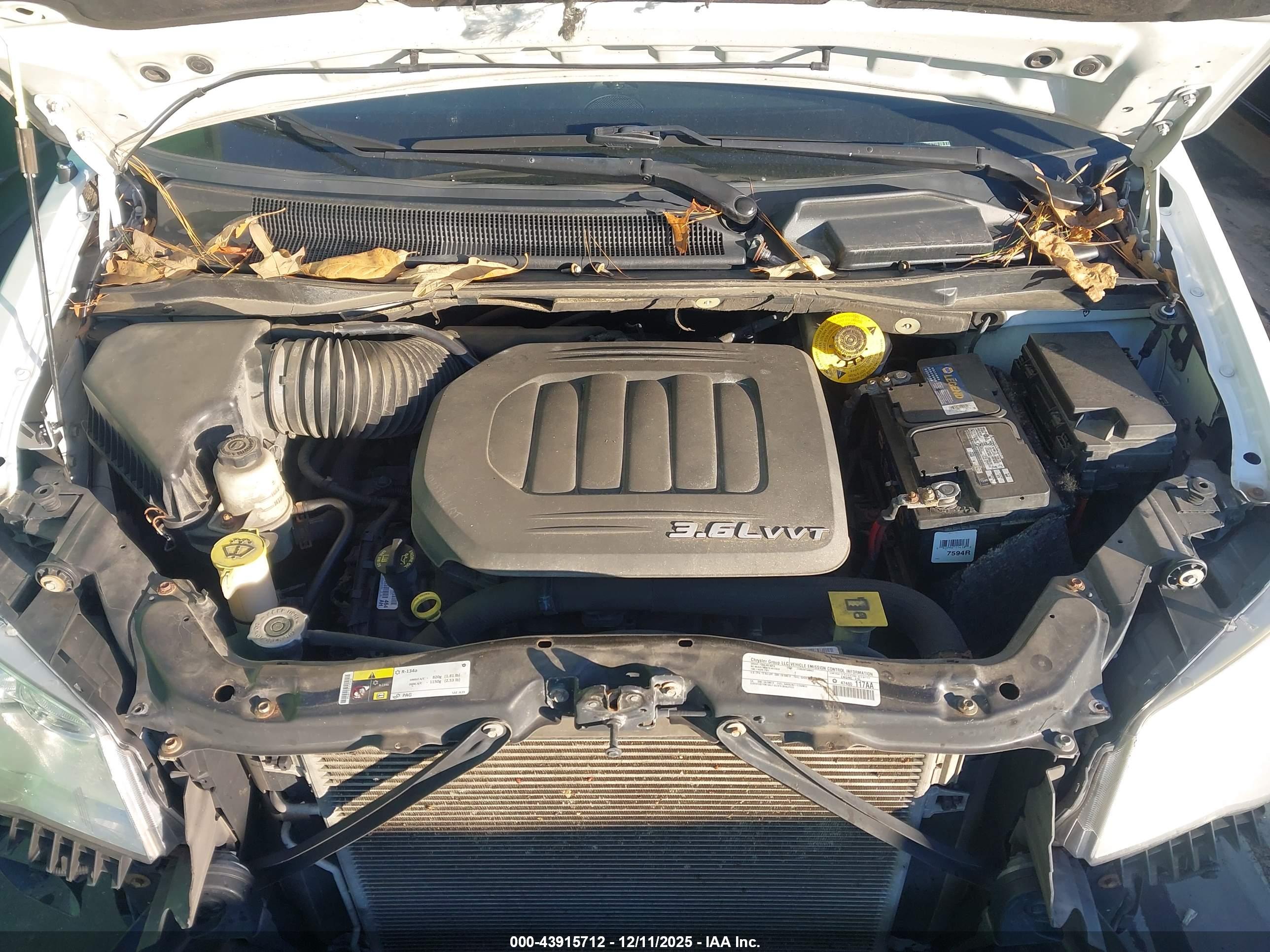 CHRYSLER TOWN image 10