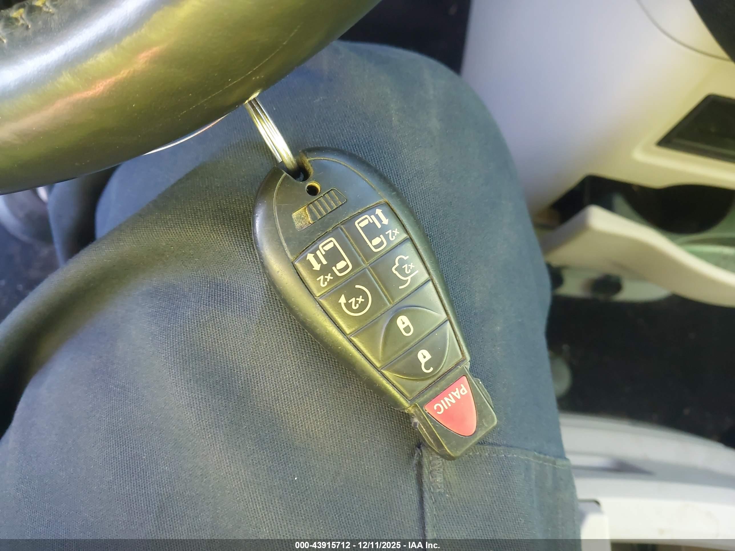 CHRYSLER TOWN image 11
